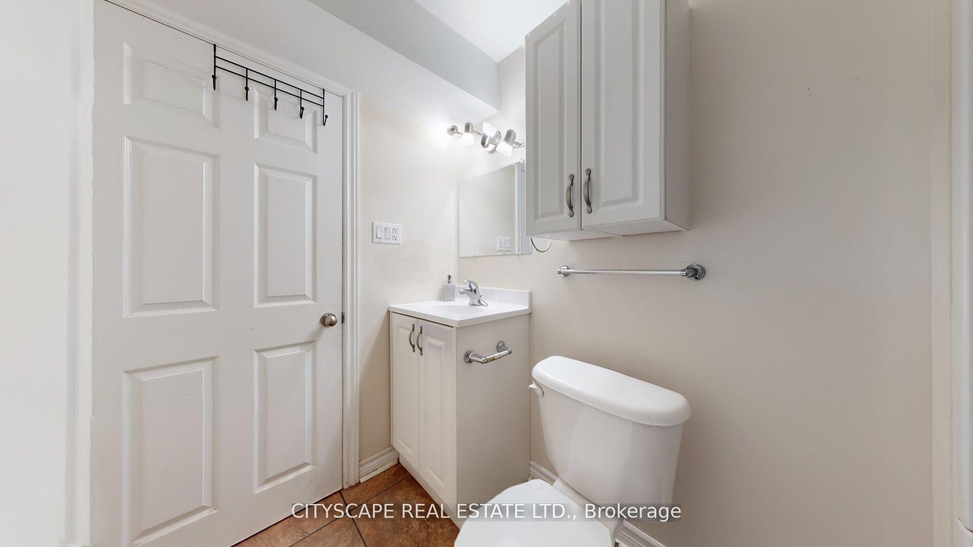 Photo 45 of 8655 Westport Drive, Niagara Falls, Forestview — HOMEH