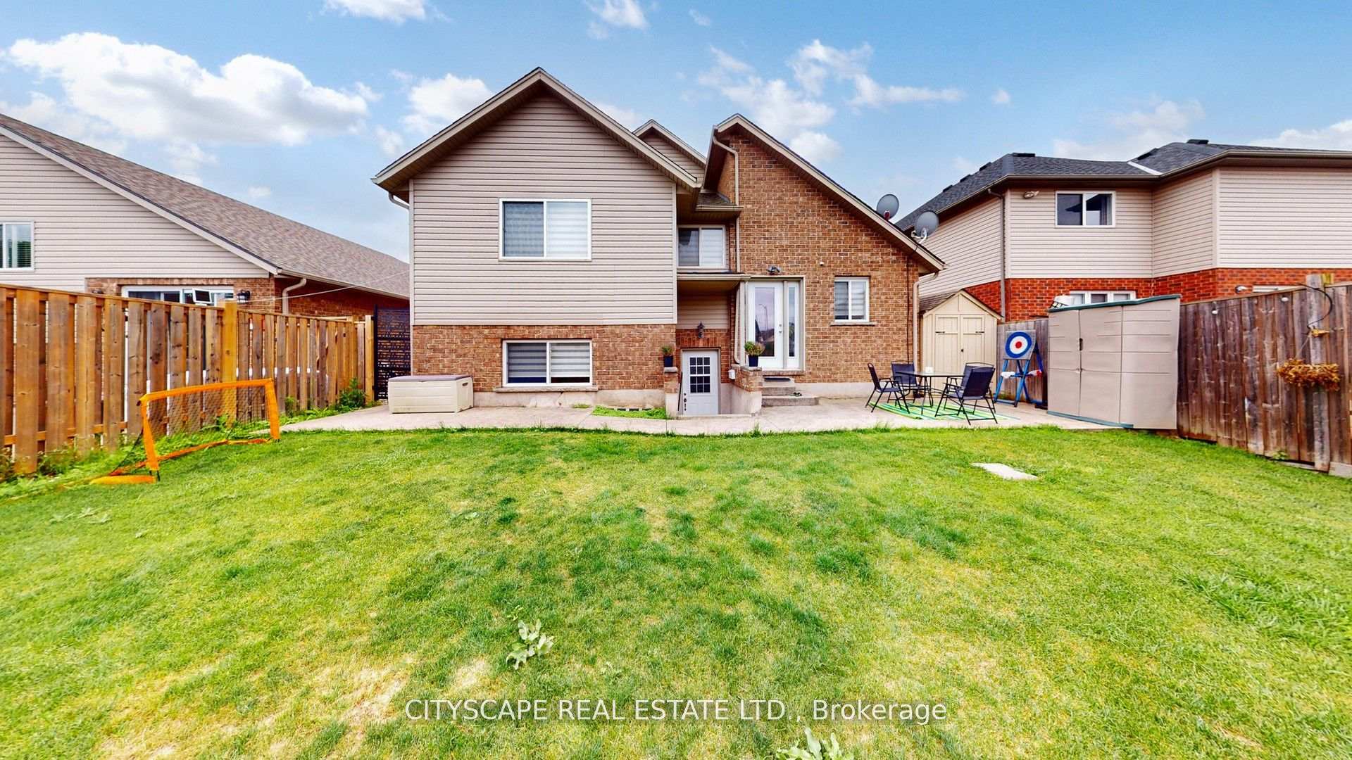 Photo 47 of 8655 Westport Drive, Niagara Falls, Forestview — HOMEH
