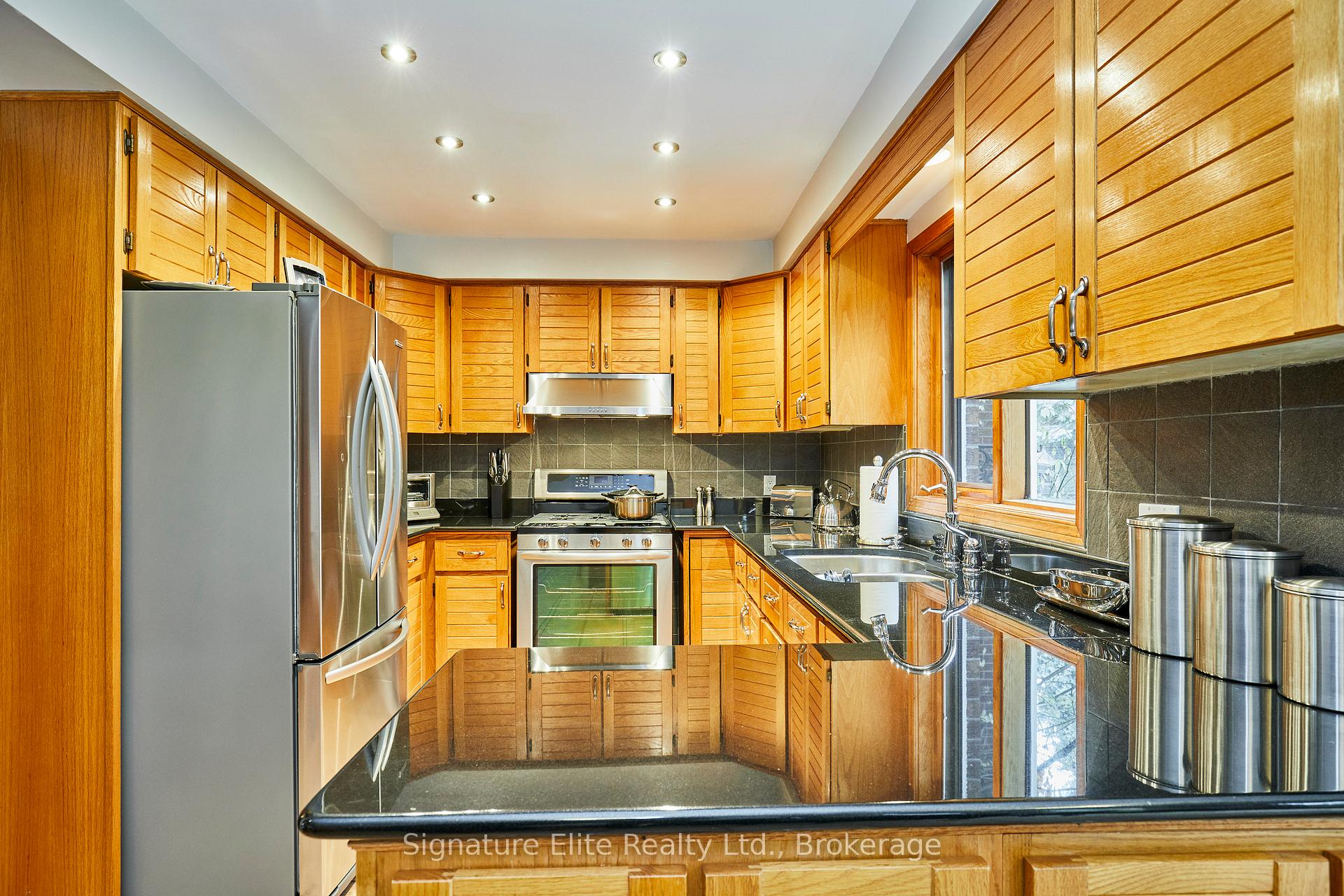 Photo 11 of 4 Camor Court, Scarborough, Highland Creek — HOMEH