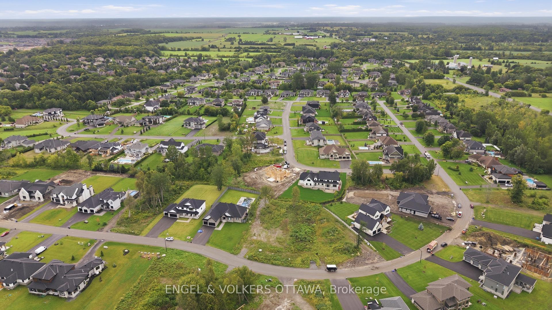 Photo 5 of 261 Cabrelle Place, Ottawa, Manotick Village & Manotick Estates — HOMEH