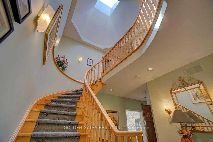 Photo 7 of 83 Elgin Street, Markham, Thornhill — HOMEH