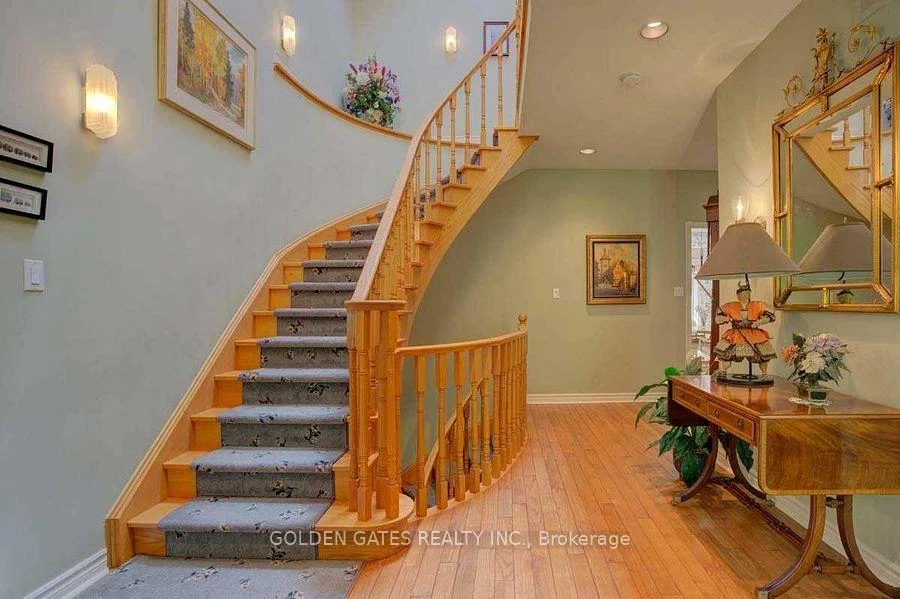 Photo 9 of 83 Elgin Street, Markham, Thornhill — HOMEH