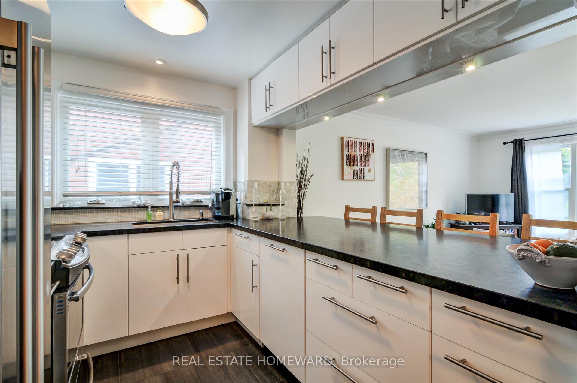 Photo 10 of Unit Main Floor, 21 Love Crescent, Toronto, The Beaches — HOMEH