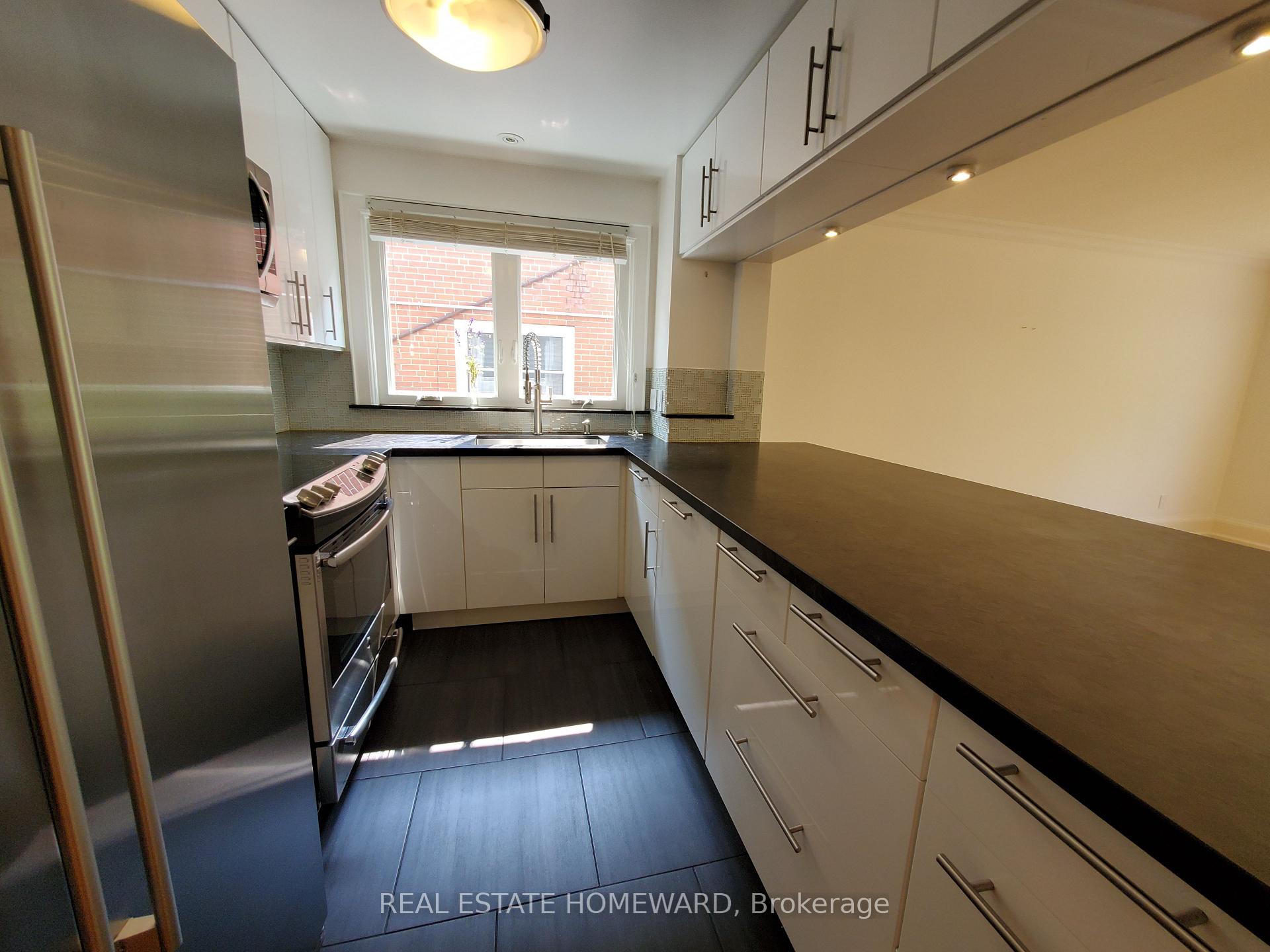 Photo 9 of Unit Main Floor, 21 Love Crescent, Toronto, The Beaches — HOMEH