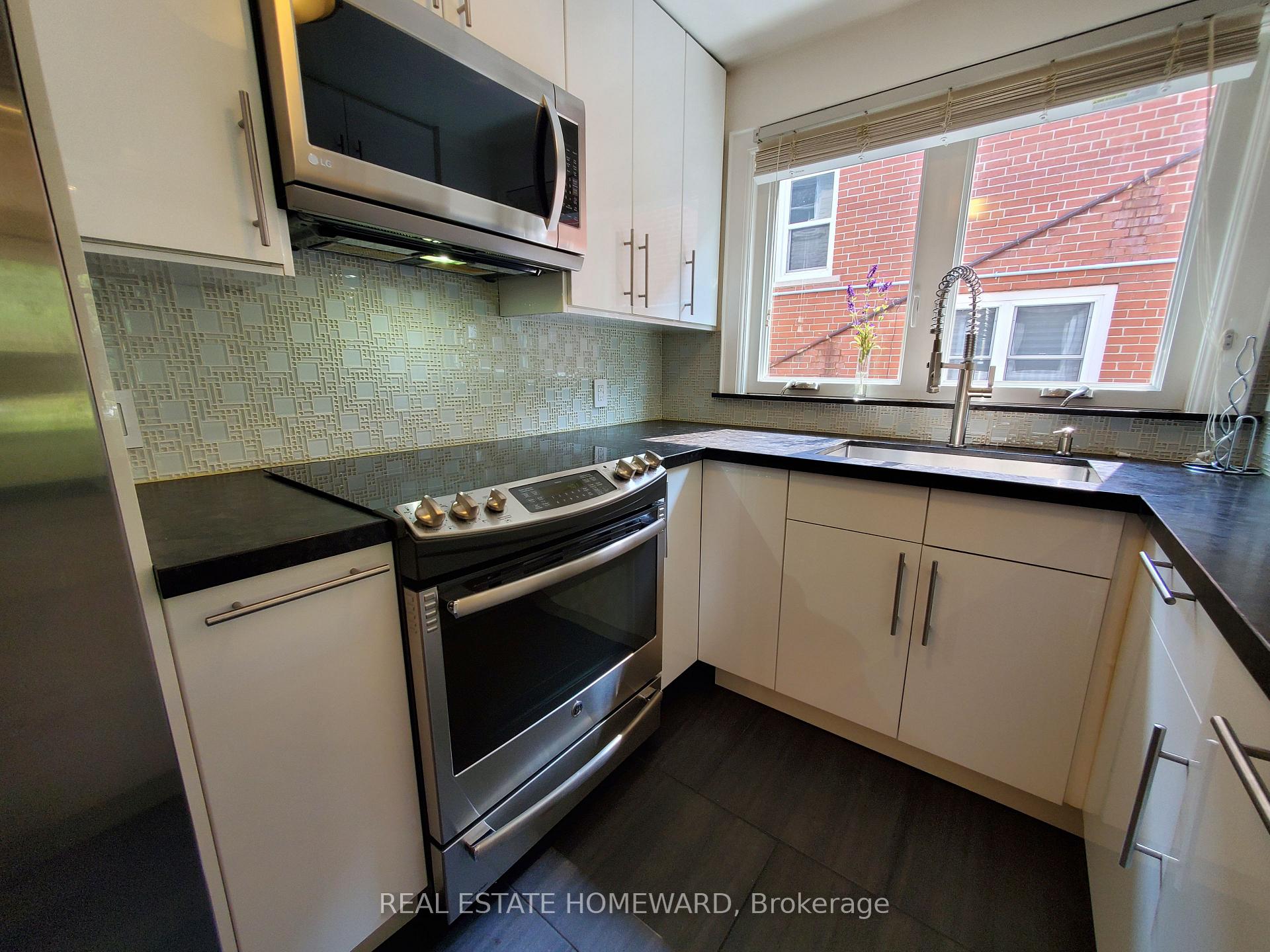 Photo 11 of Unit Main Floor, 21 Love Crescent, Toronto, The Beaches — HOMEH