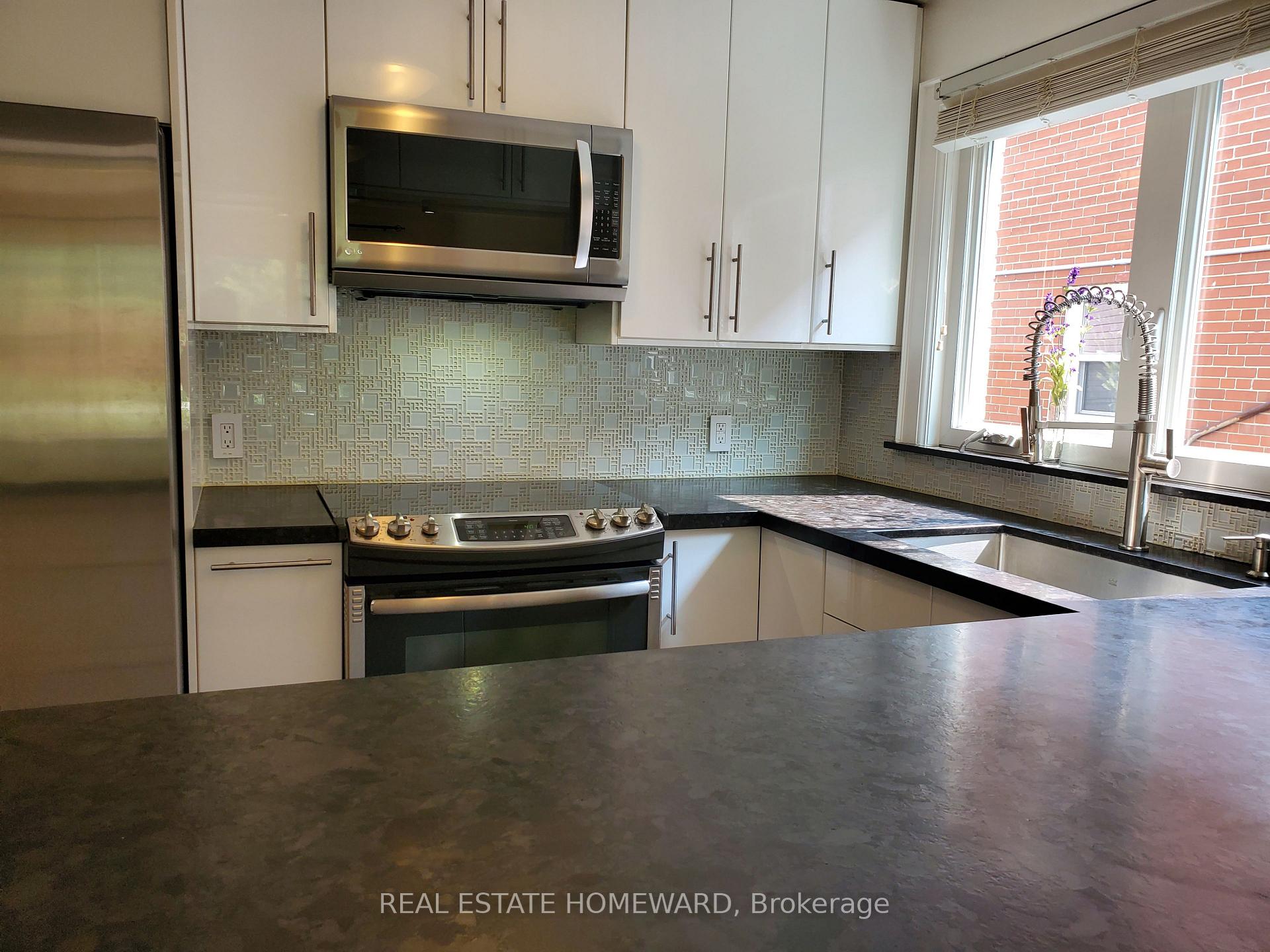 Photo 12 of Unit Main Floor, 21 Love Crescent, Toronto, The Beaches — HOMEH