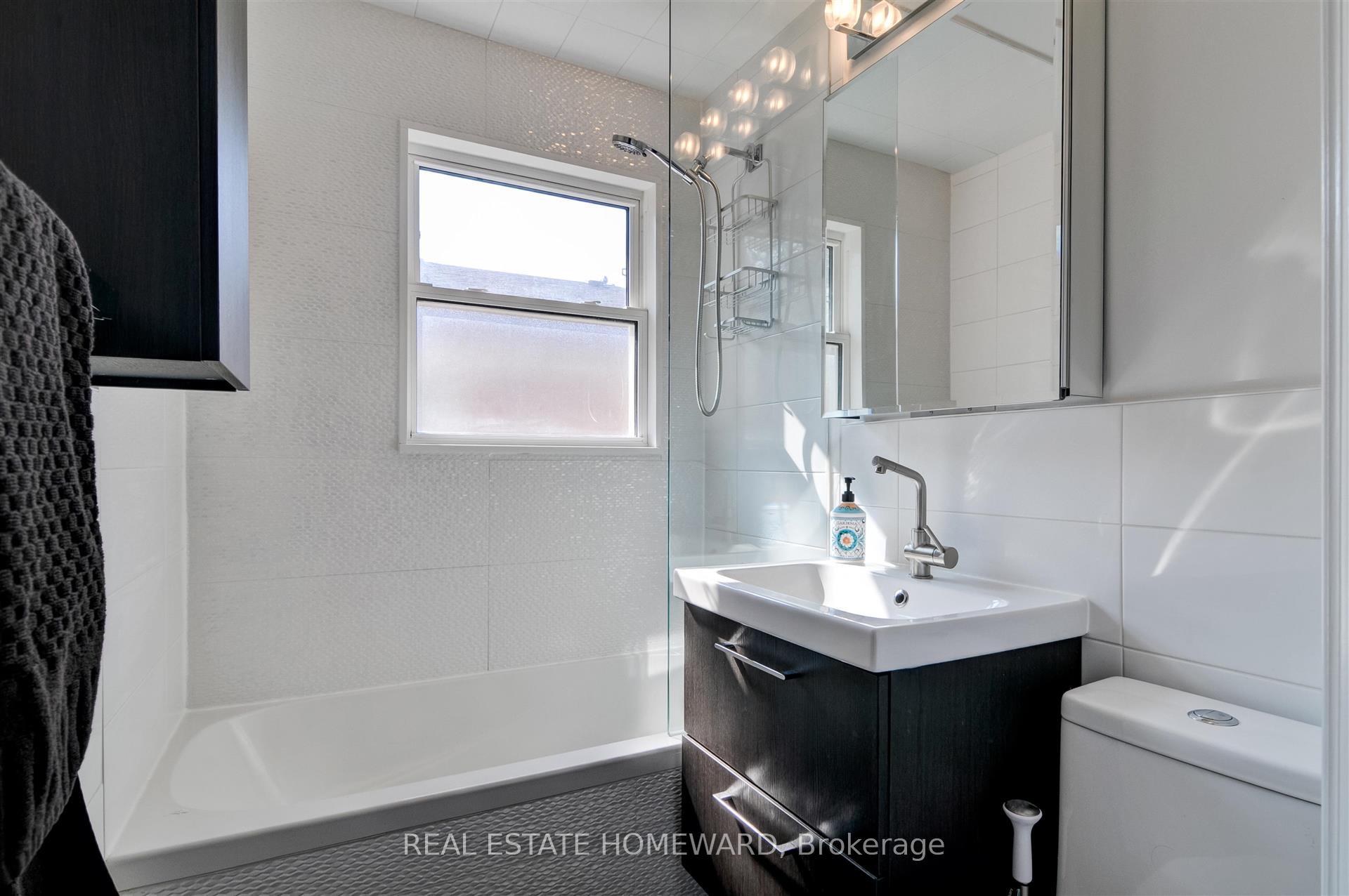 Photo 26 of Unit Main Floor, 21 Love Crescent, Toronto, The Beaches — HOMEH