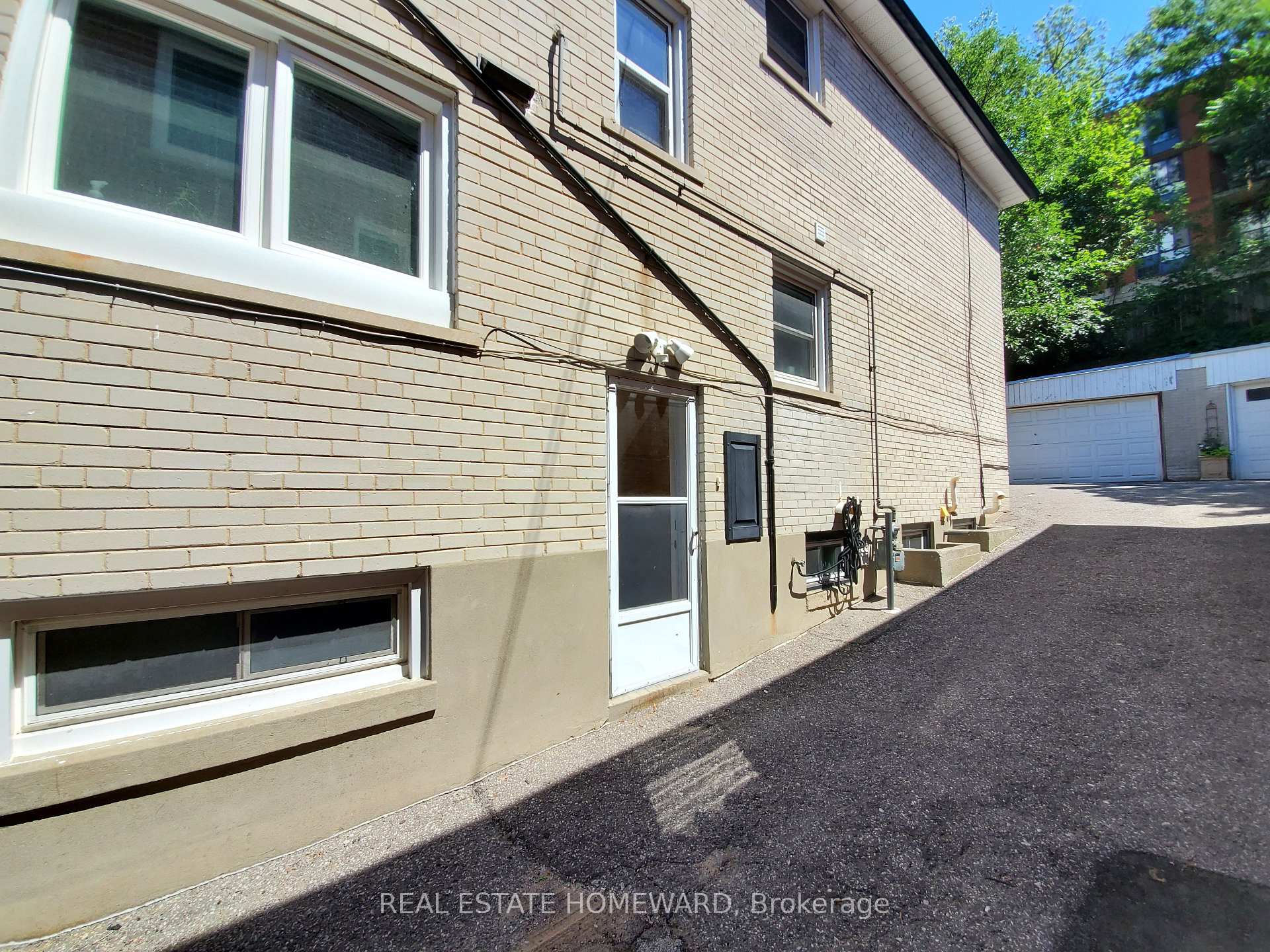 Photo 37 of Unit Main Floor, 21 Love Crescent, Toronto, The Beaches — HOMEH
