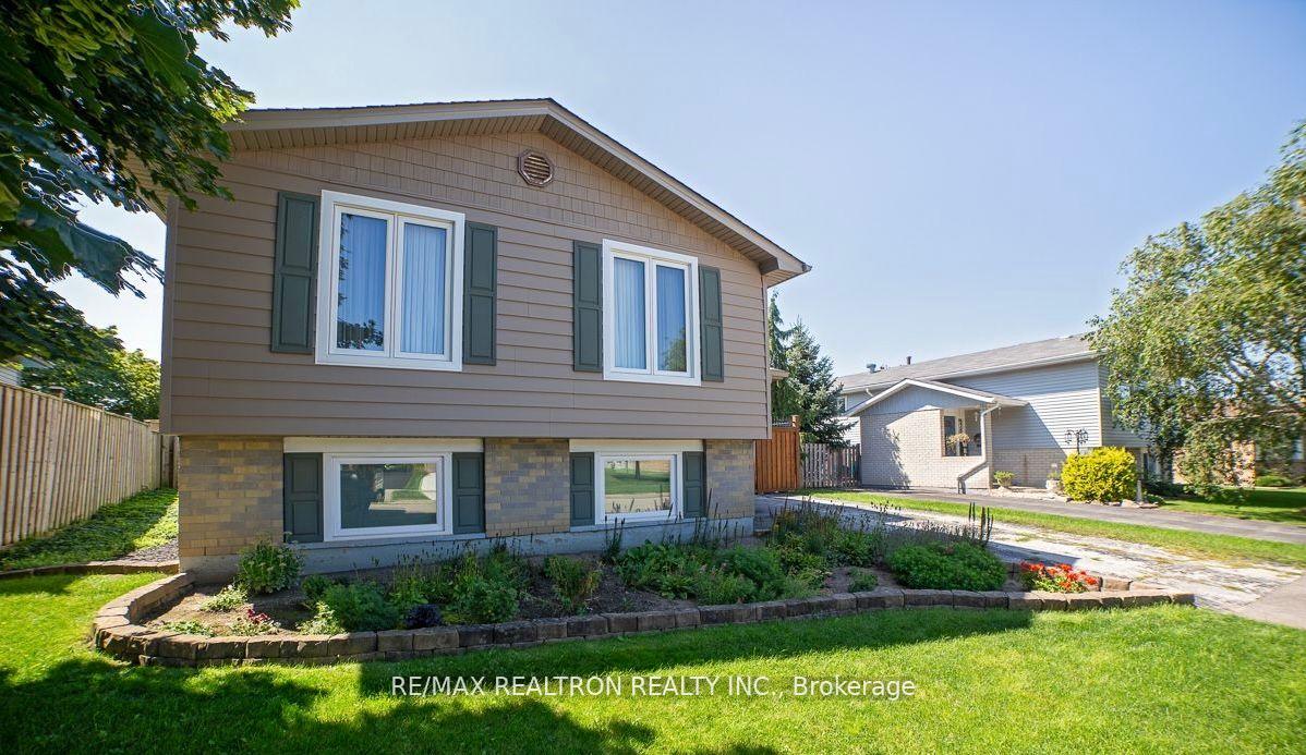 Photo 1 of 43 Odessa Street, Hamilton, Stoney Creek — HOMEH