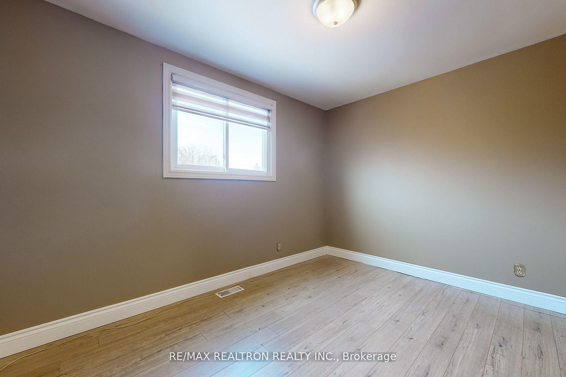 Photo 15 of 43 Odessa Street, Hamilton, Stoney Creek — HOMEH