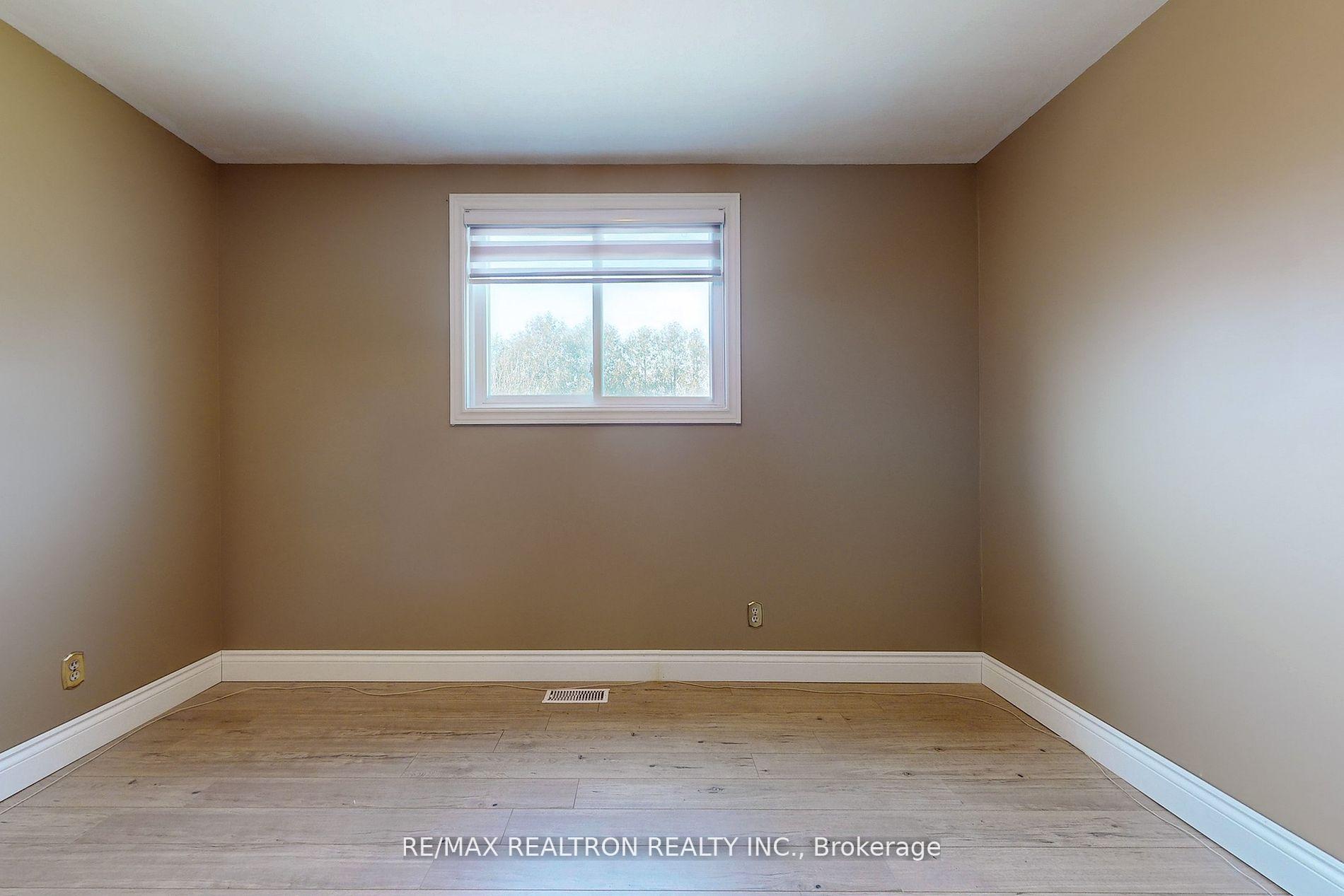 Photo 16 of 43 Odessa Street, Hamilton, Stoney Creek — HOMEH