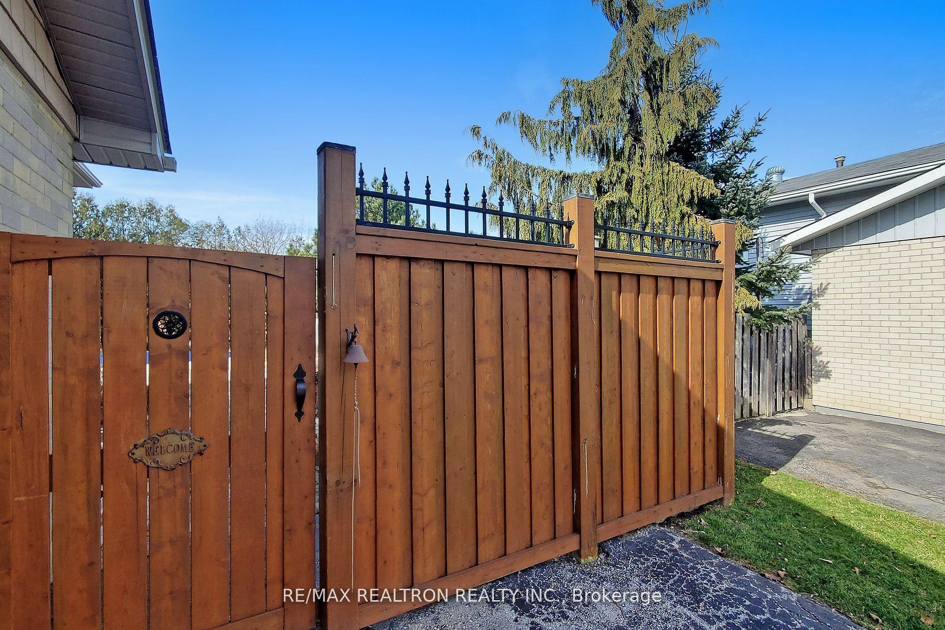 Photo 26 of 43 Odessa Street, Hamilton, Stoney Creek — HOMEH