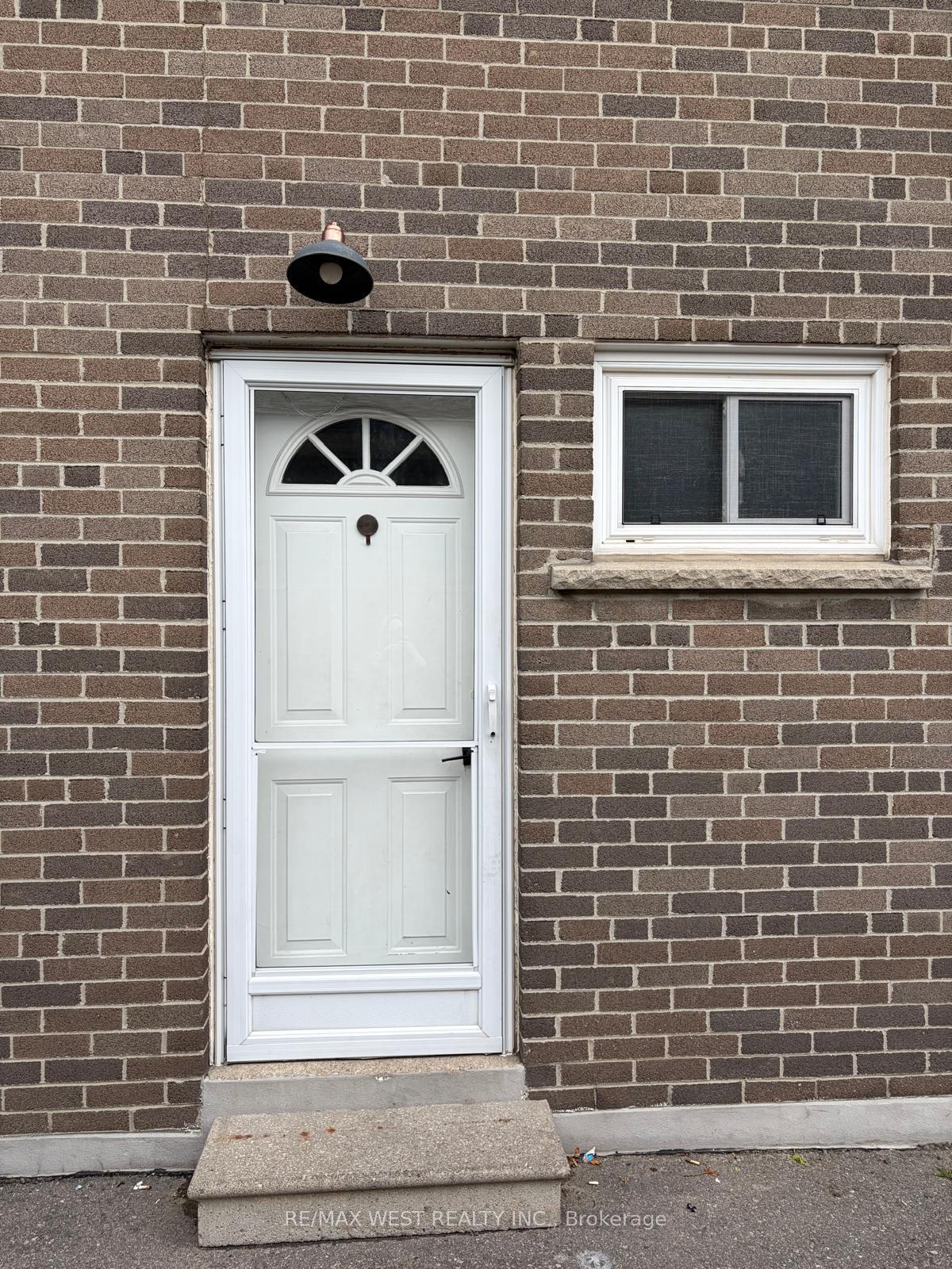 Photo 2 of Unit Basement, 97 Elnathan Crescent, North York, Humber Summit — HOMEH