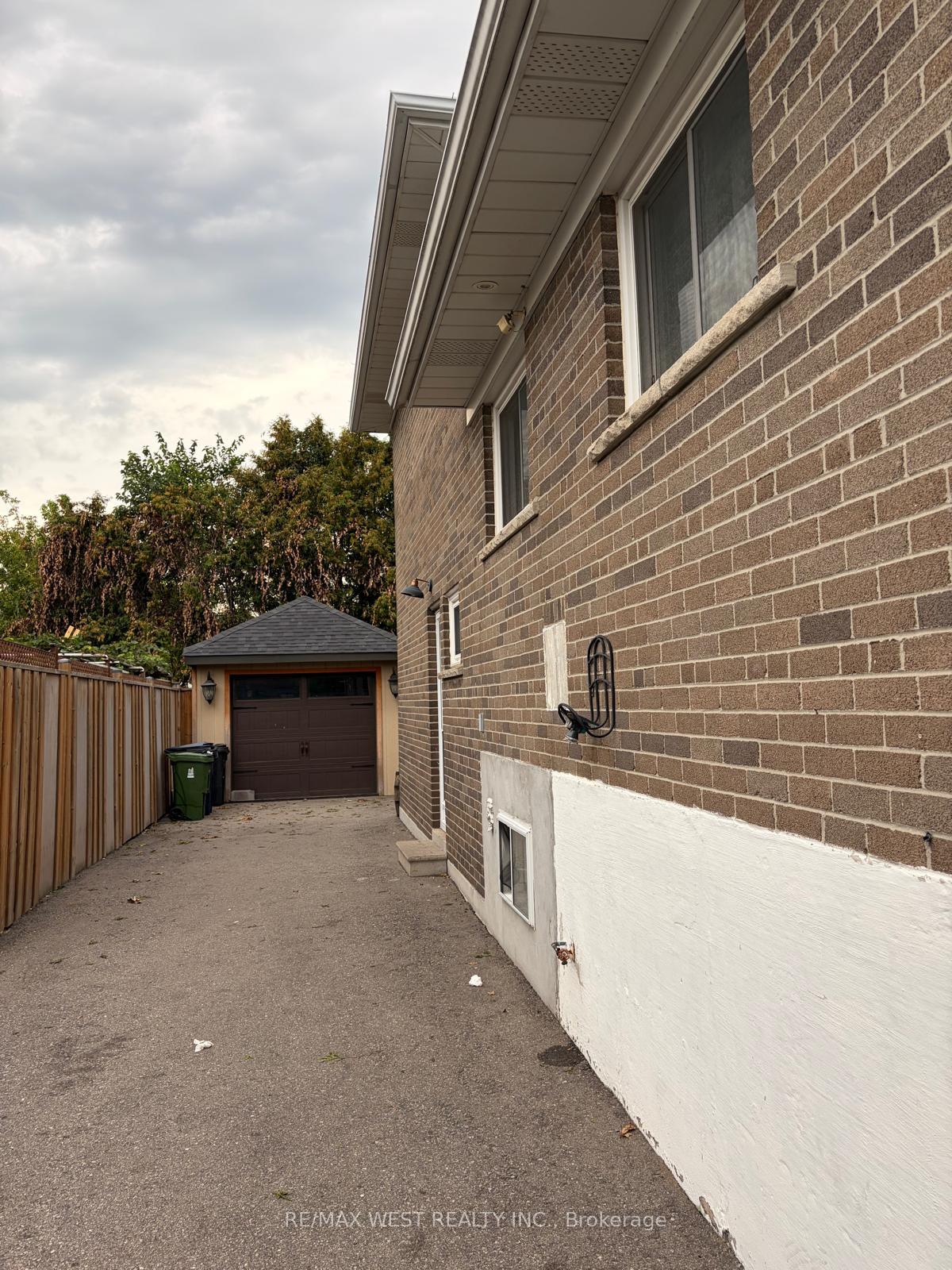 Photo 13 of Unit Basement, 97 Elnathan Crescent, North York, Humber Summit — HOMEH