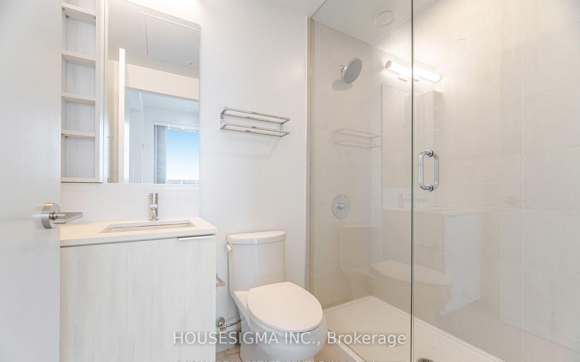 Photo 4 of 7890 Jane Street, Vaughan, Vaughan Corporate Centre — HOMEH