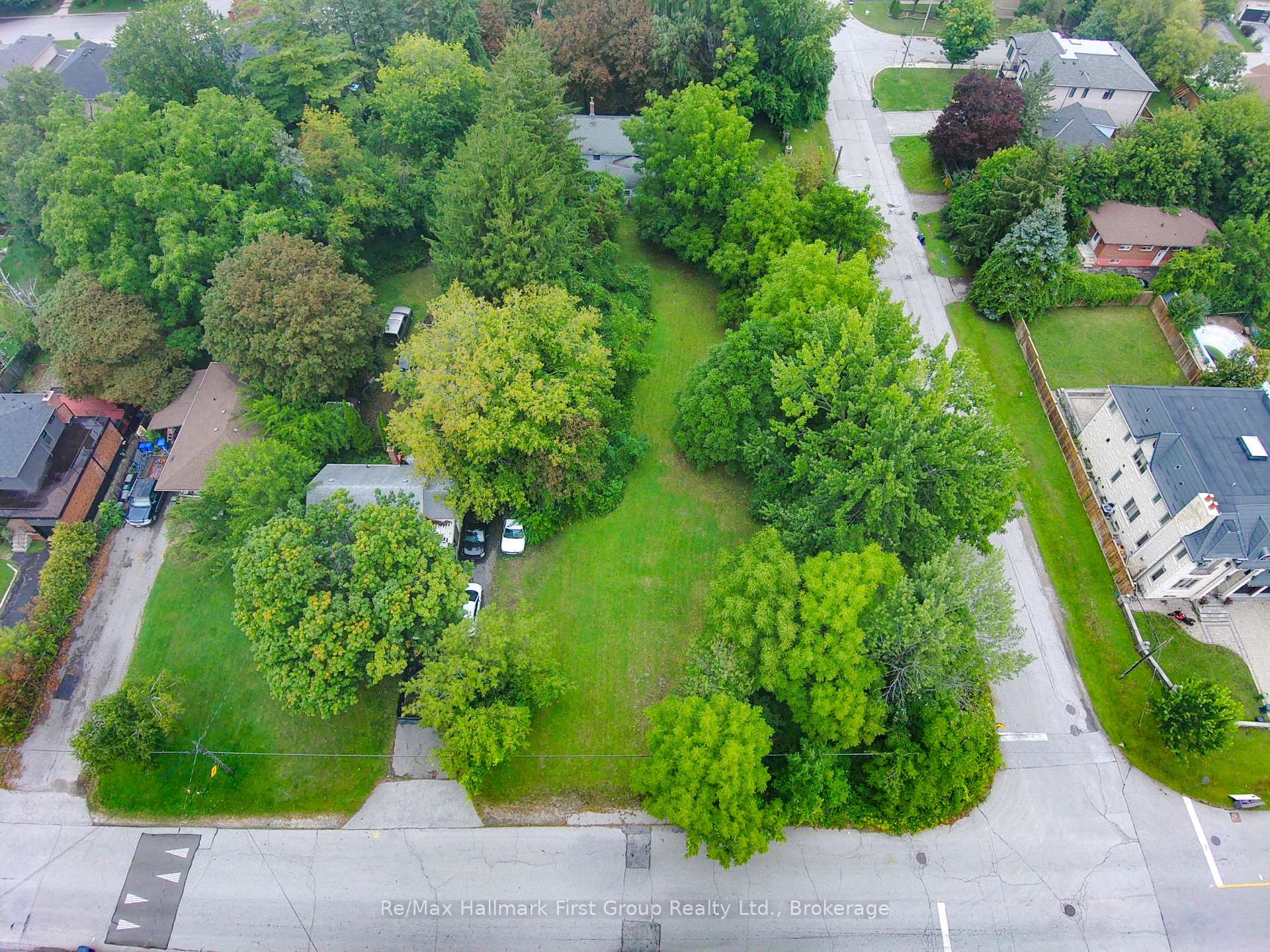 Photo of 98 Euclid Avenue