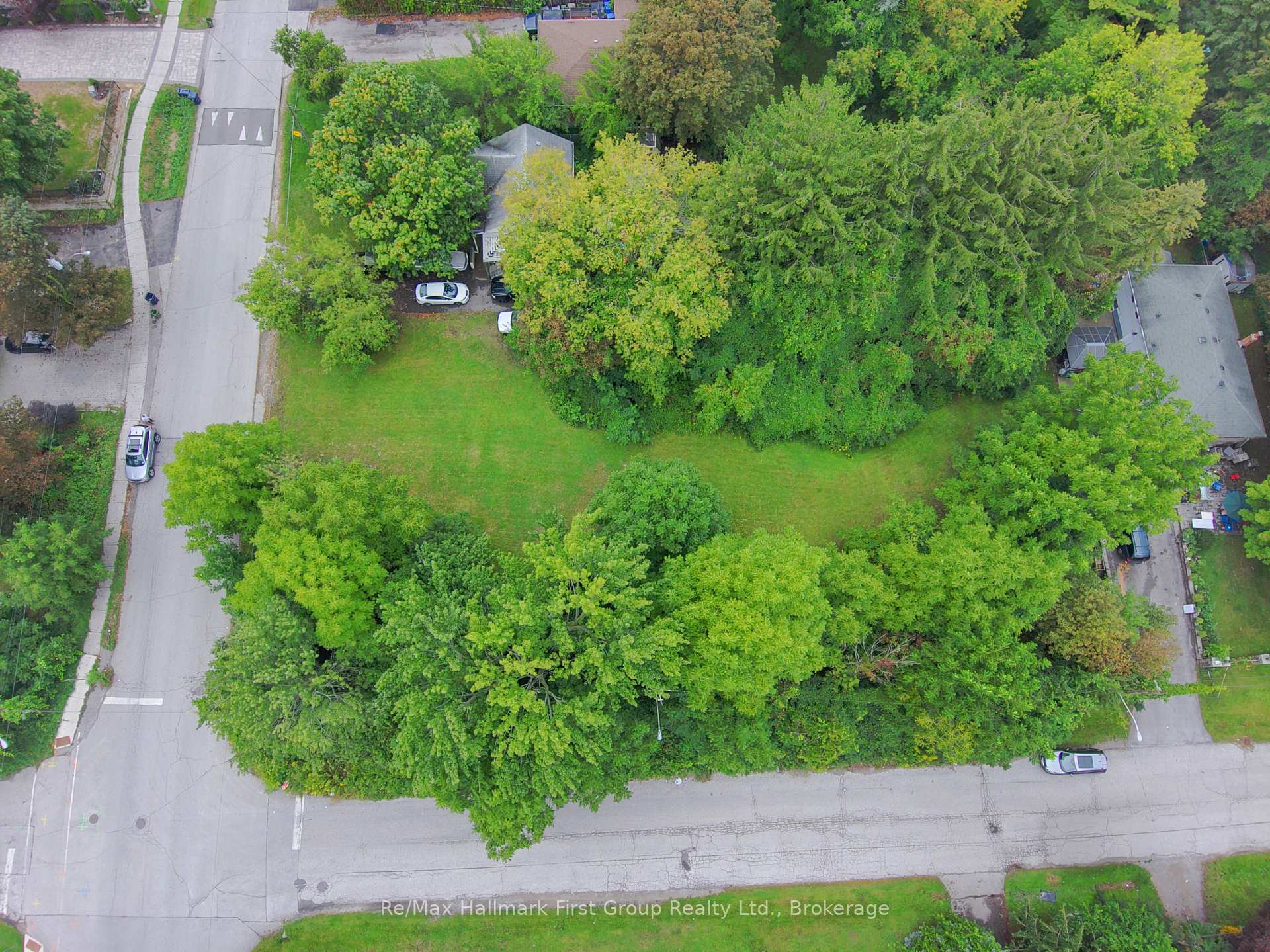 Photo 3 of 98 Euclid Avenue, Scarborough, Highland Creek — HOMEH