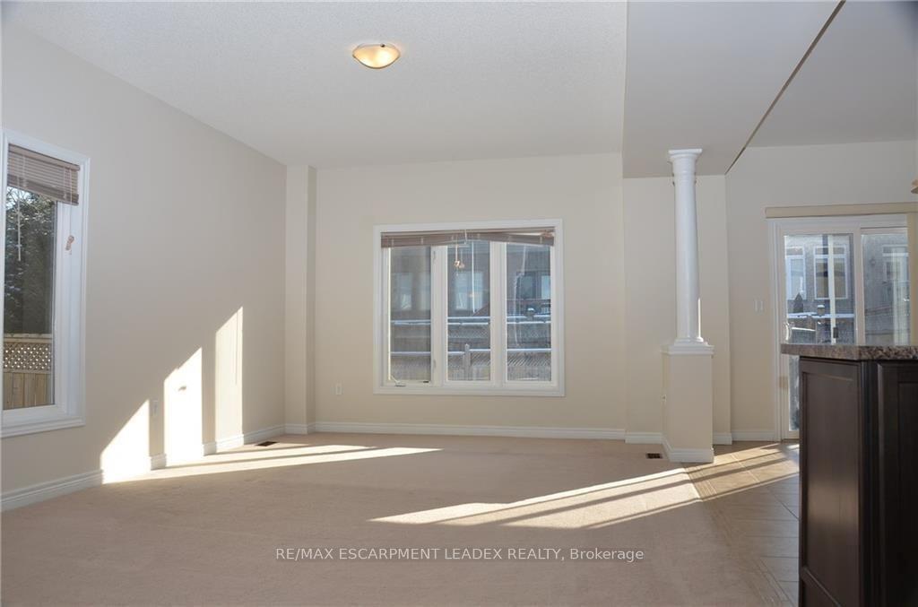 Photo 2 of 341 Stonehenge Drive, Hamilton, Ancaster — HOMEH
