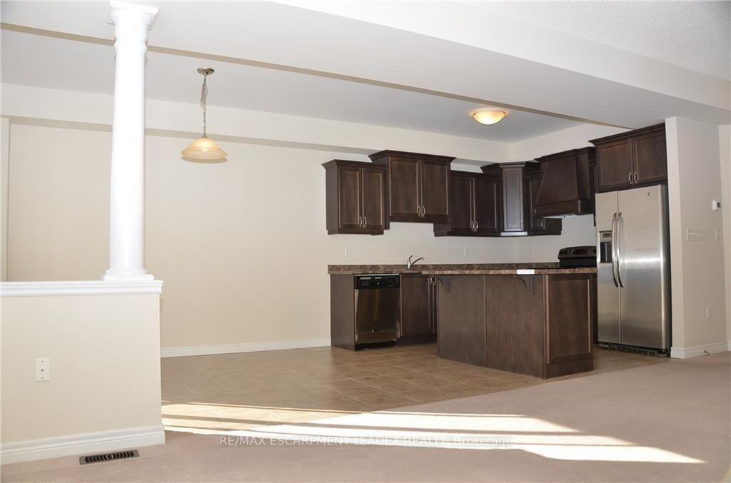 Photo 3 of 341 Stonehenge Drive, Hamilton, Ancaster — HOMEH