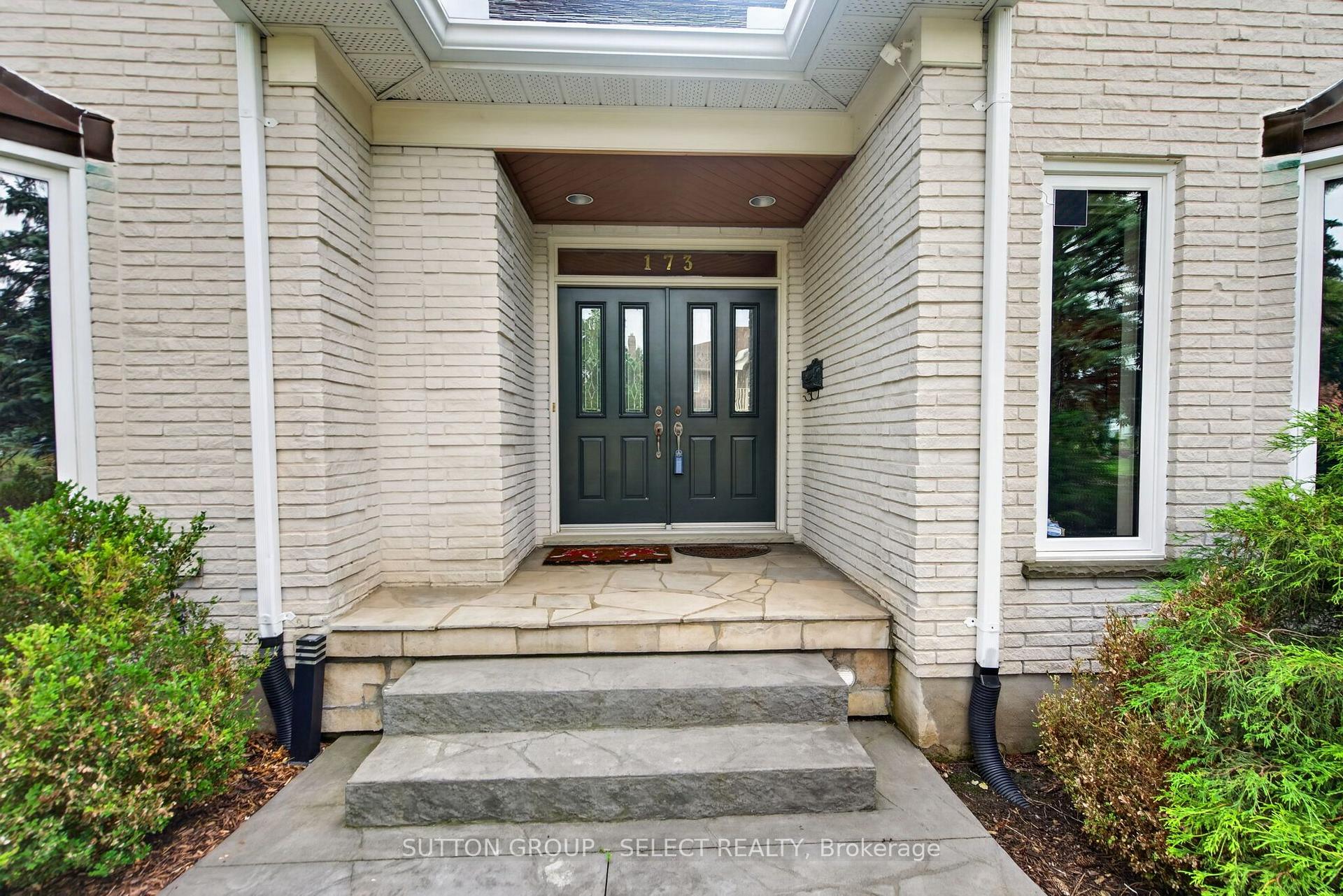 Photo 5 of 173 Whiteacres Drive, London, North F — HOMEH
