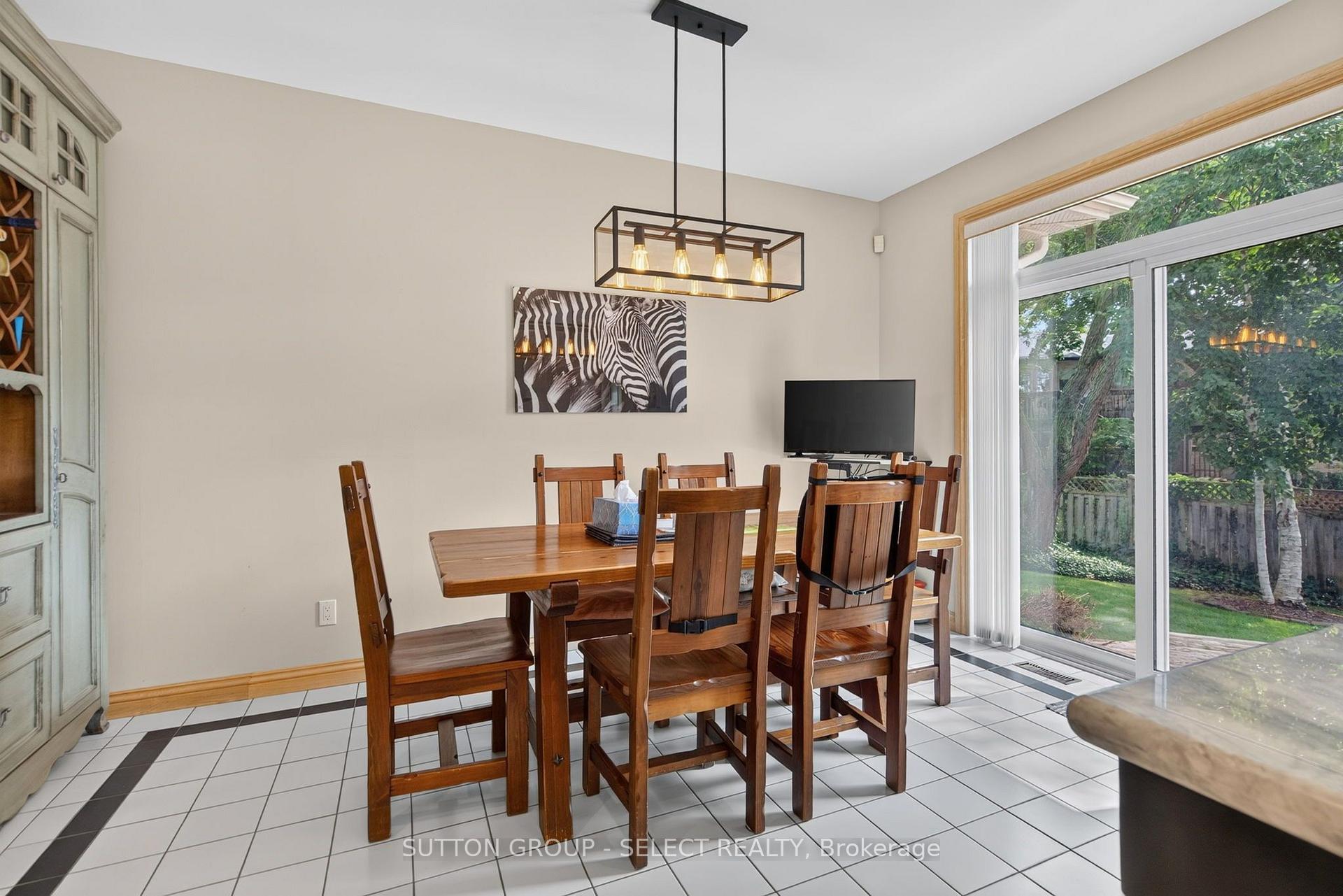 Photo 17 of 173 Whiteacres Drive, London, North F — HOMEH