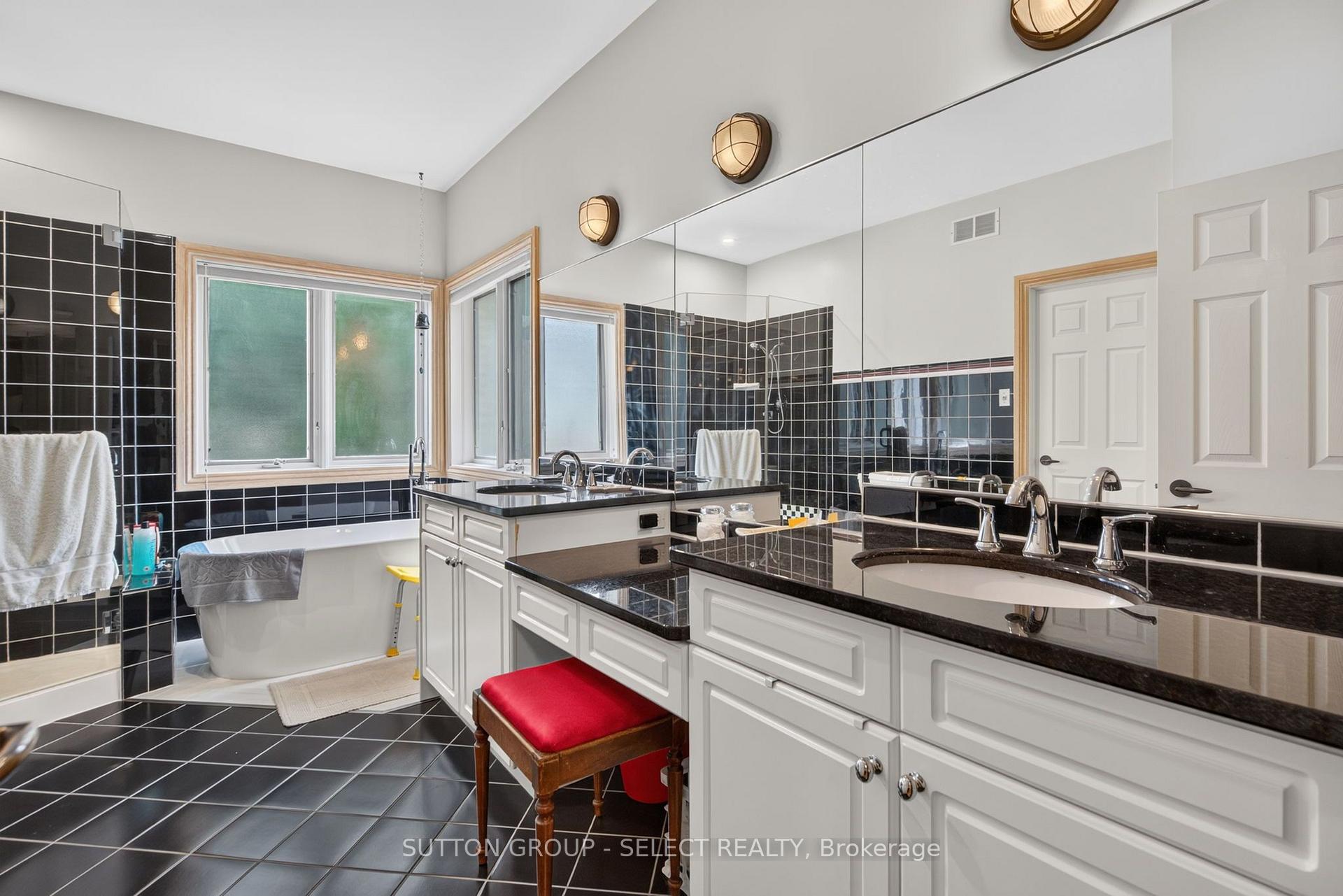 Photo 33 of 173 Whiteacres Drive, London, North F — HOMEH