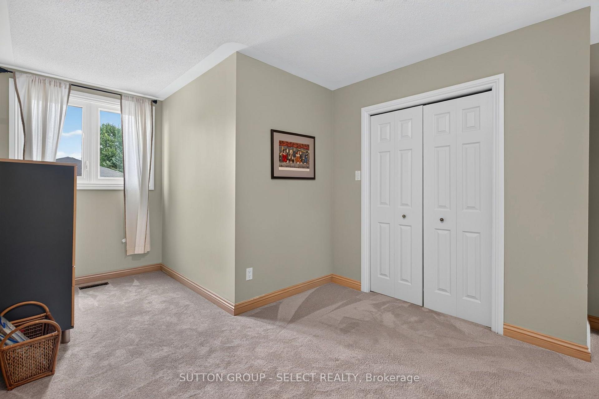 Photo 39 of 173 Whiteacres Drive, London, North F — HOMEH