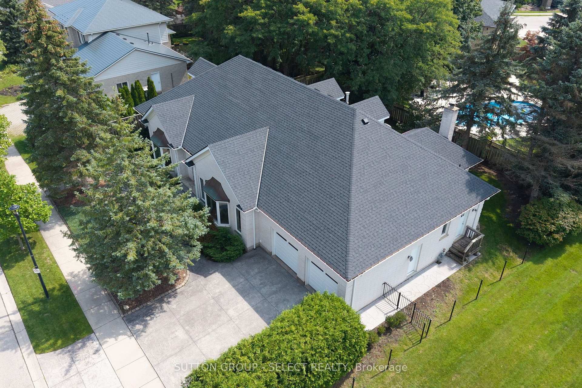 Photo 47 of 173 Whiteacres Drive, London, North F — HOMEH