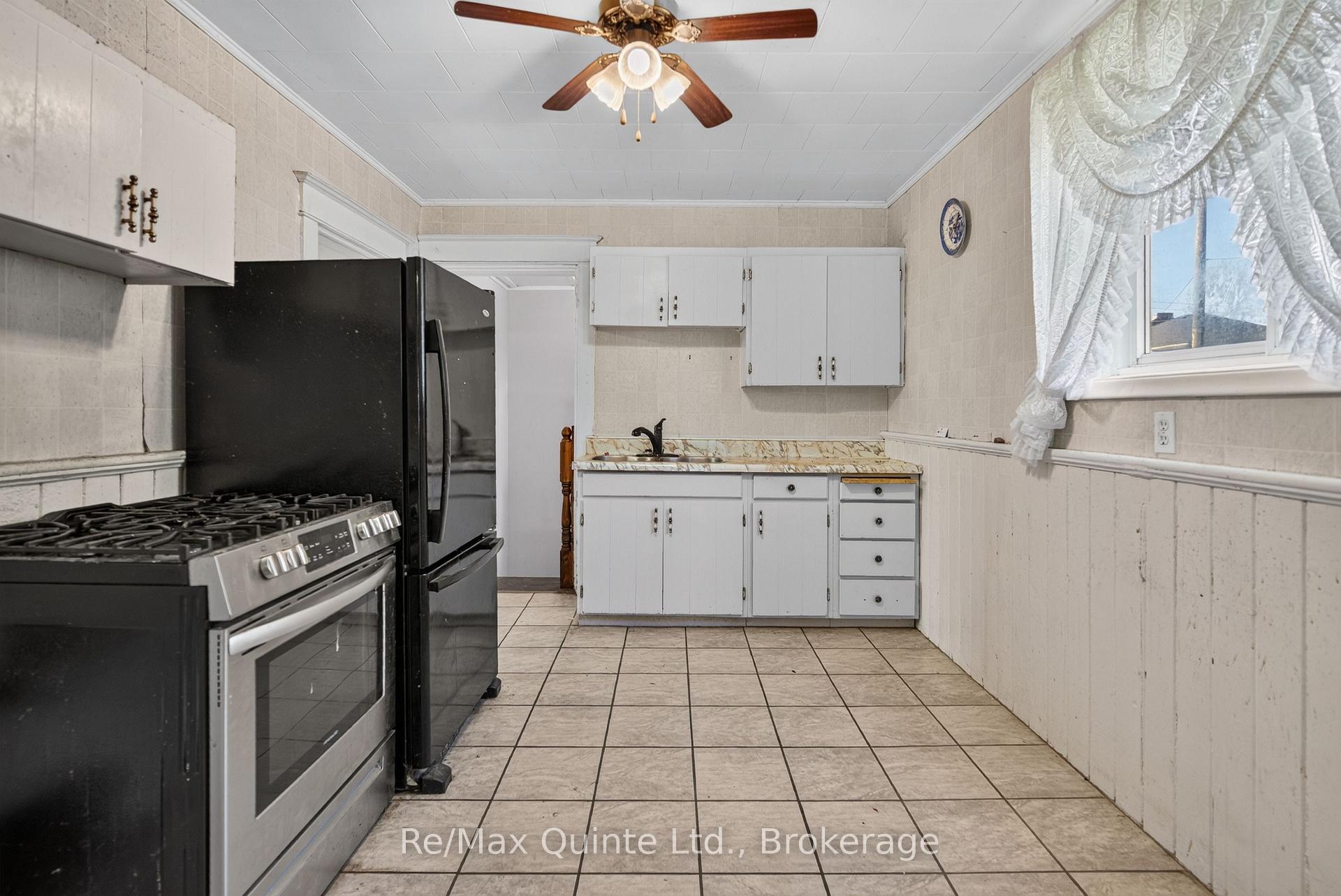 Photo 20 of 26 Turnbull Street, Belleville, Belleville Ward — HOMEH