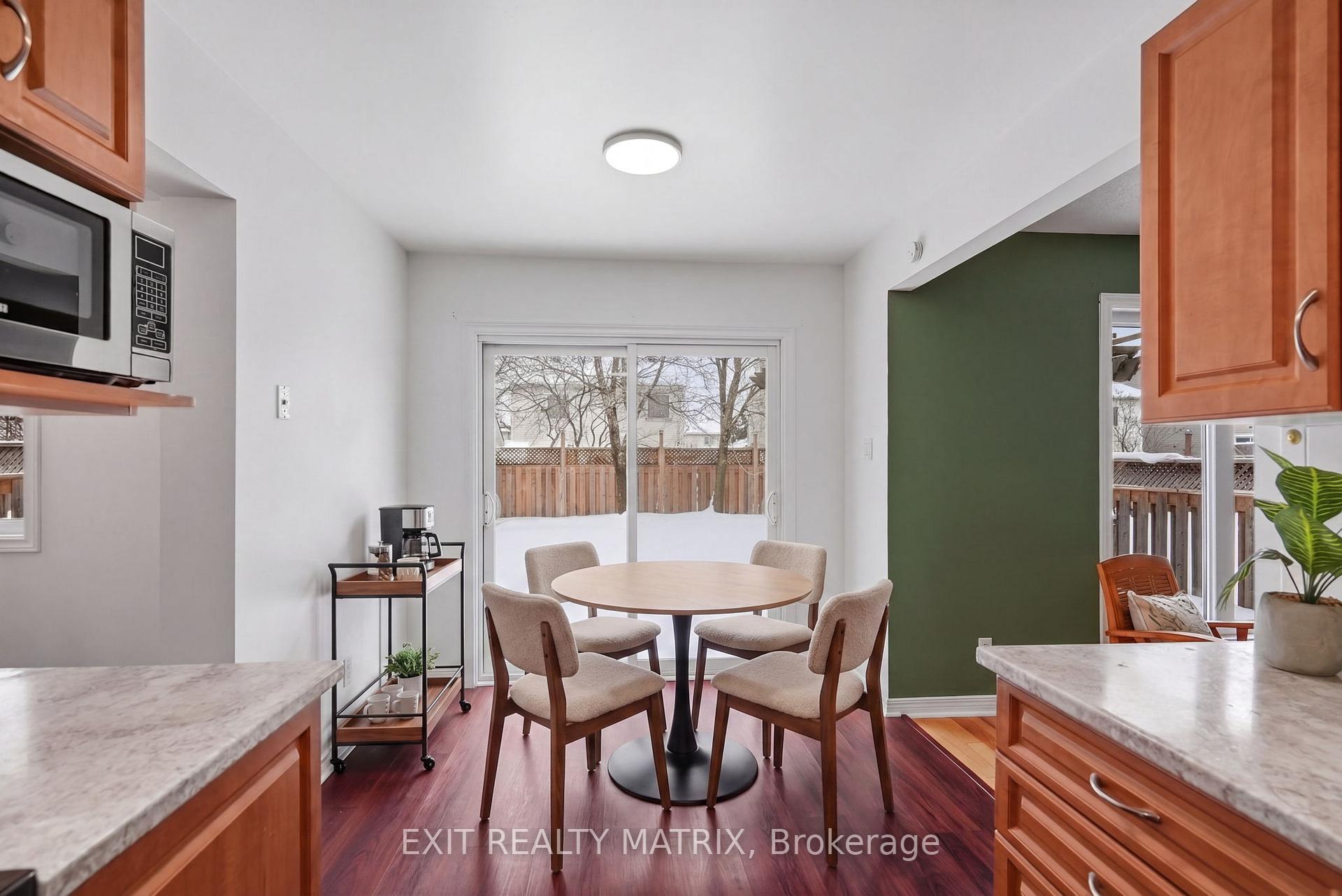 Photo 5 of 727 Brome Crescent, Ottawa, Fallingbrook/Ridgemount — HOMEH