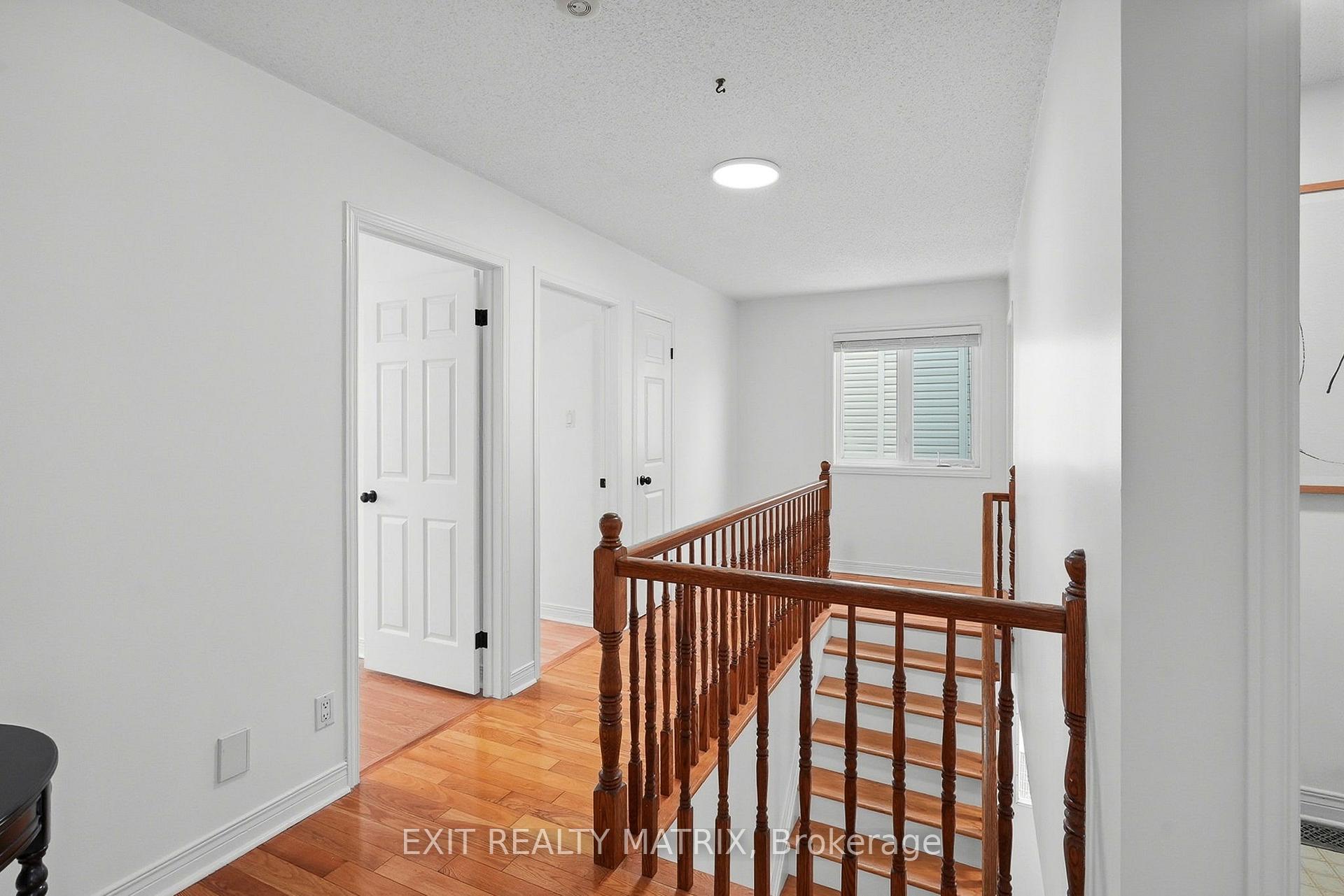 Photo 8 of 727 Brome Crescent, Ottawa, Fallingbrook/Ridgemount — HOMEH