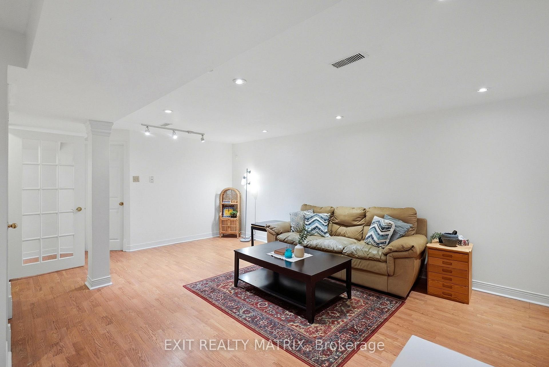 Photo 20 of 727 Brome Crescent, Ottawa, Fallingbrook/Ridgemount — HOMEH