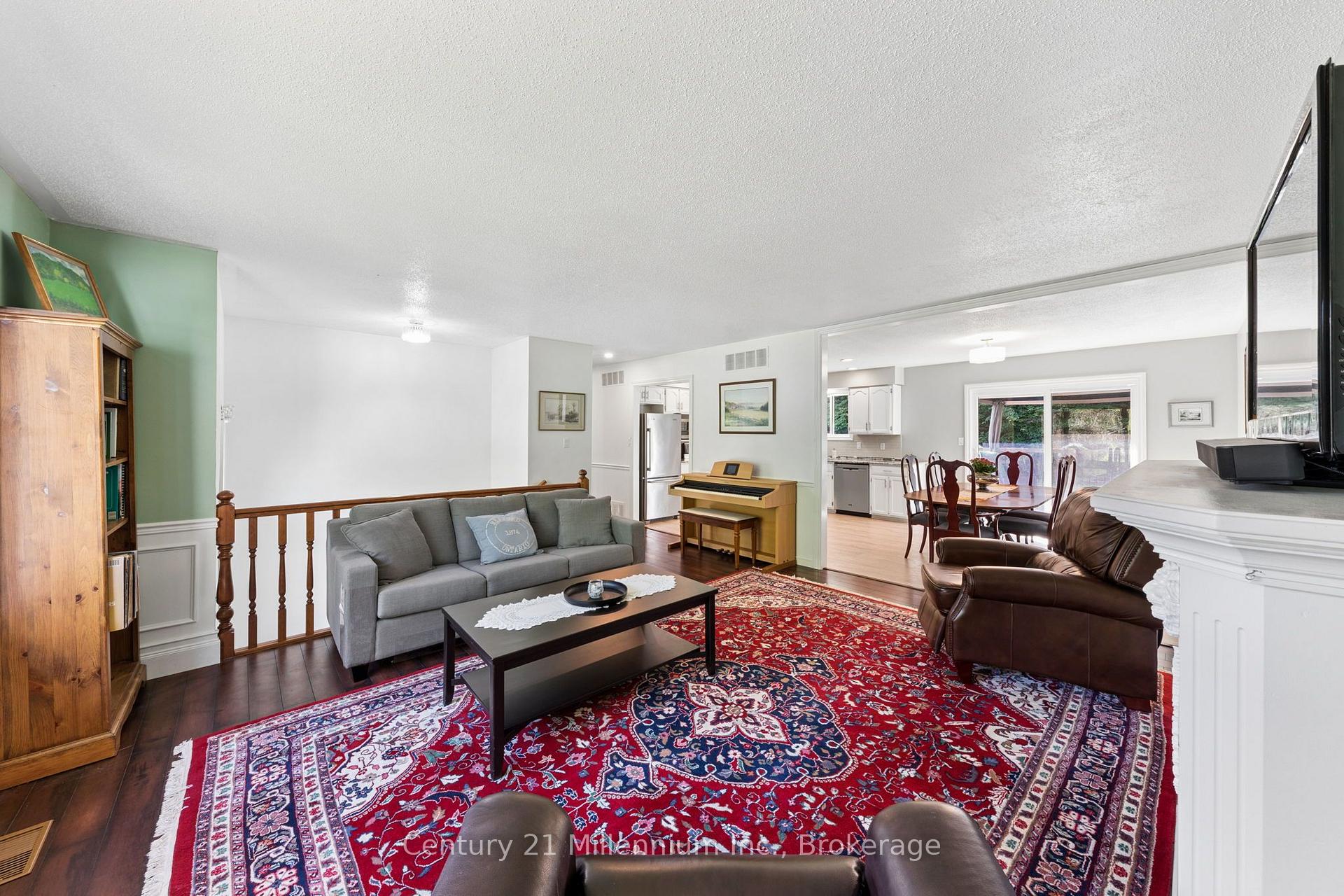 Photo 8 of 128 Parklane Crescent, Meaford — HOMEH