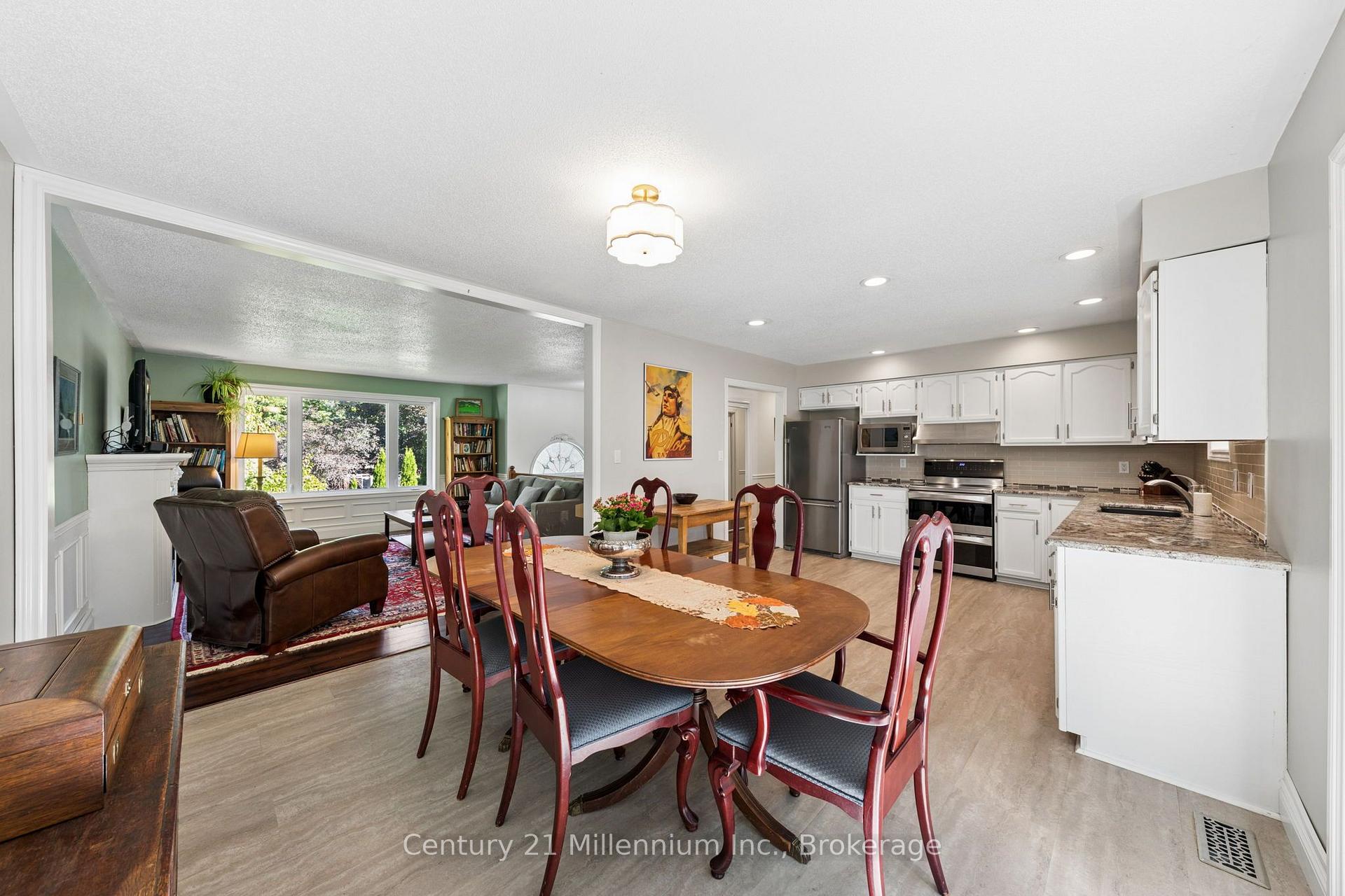 Photo 9 of 128 Parklane Crescent, Meaford — HOMEH