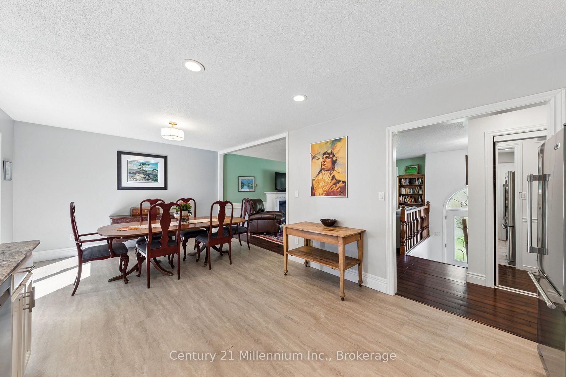 Photo 13 of 128 Parklane Crescent, Meaford — HOMEH