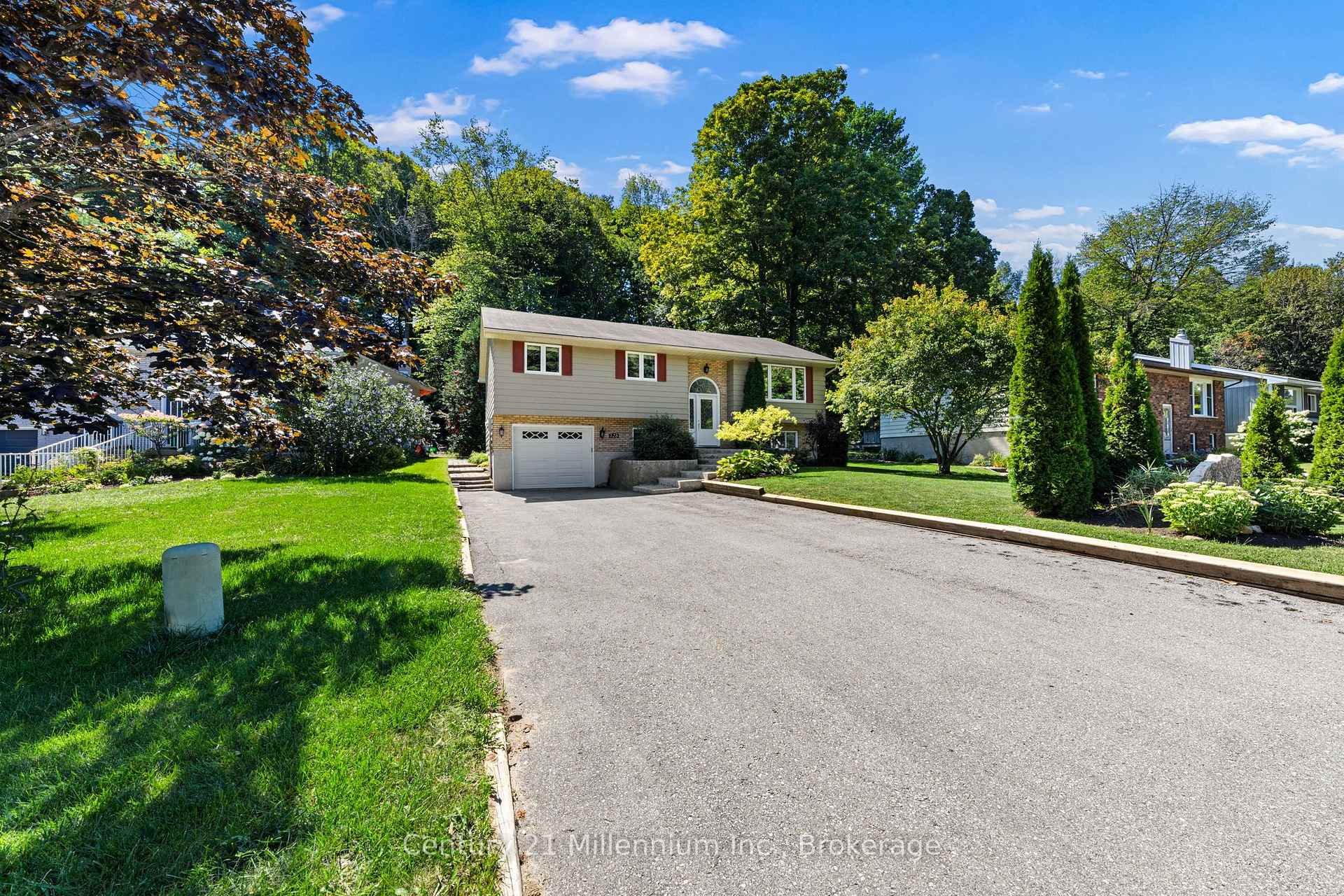 Photo 35 of 128 Parklane Crescent, Meaford — HOMEH