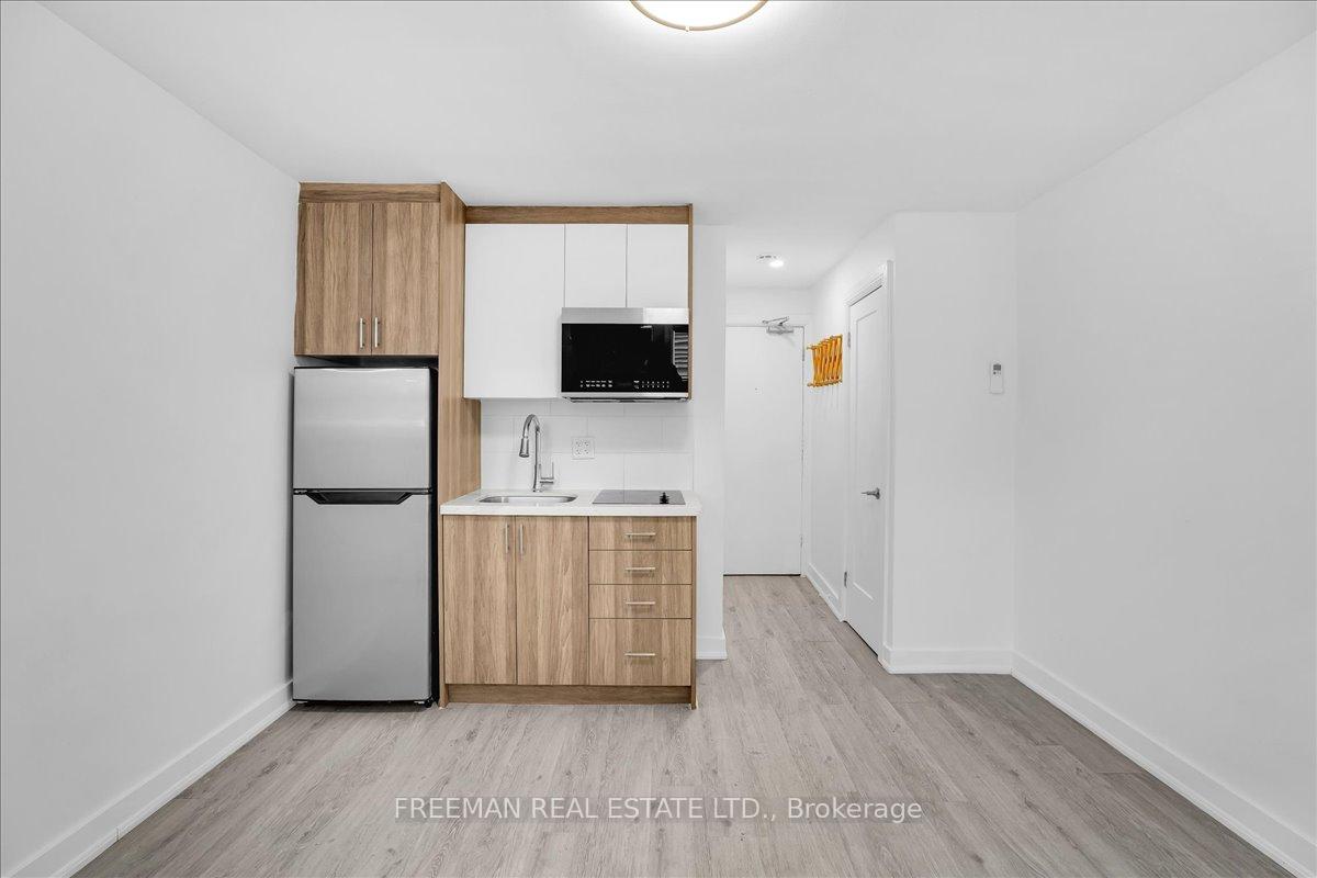 Photo 10 of Unit 204, 15 Thorburn Avenue, Toronto, South Parkdale — HOMEH