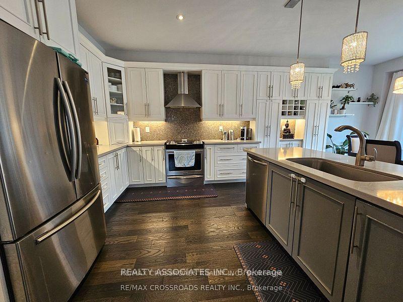 Photo 7 of 35 Cutts Crescent, Hamilton, Binbrook — HOMEH