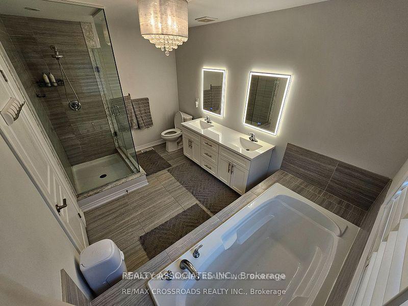 Photo 15 of 35 Cutts Crescent, Hamilton, Binbrook — HOMEH
