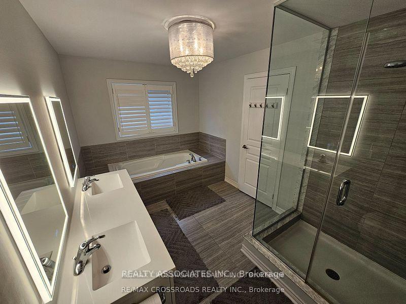 Photo 16 of 35 Cutts Crescent, Hamilton, Binbrook — HOMEH