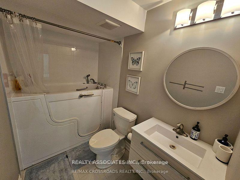 Photo 29 of 35 Cutts Crescent, Hamilton, Binbrook — HOMEH