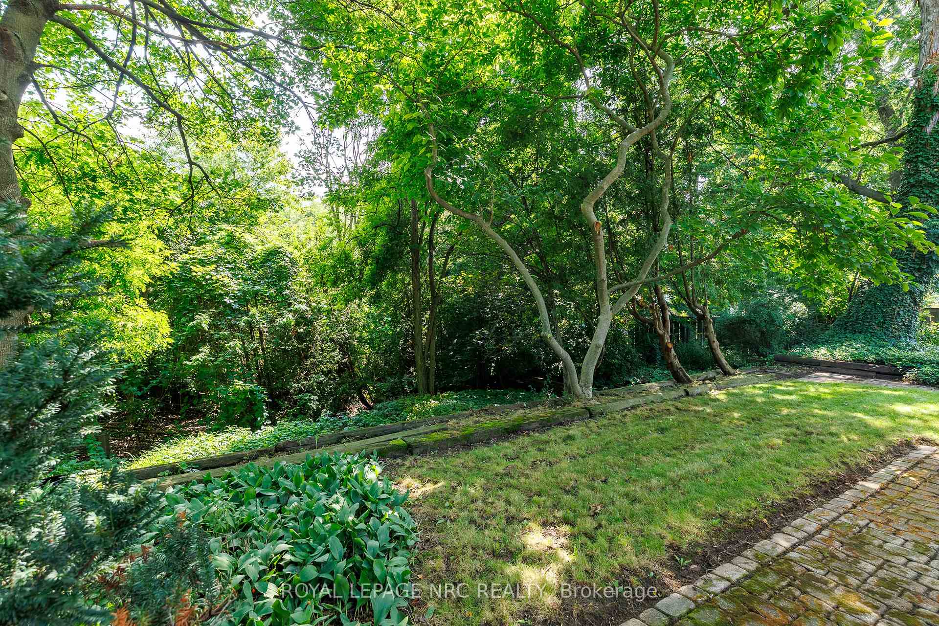 Photo 2 of 206 Parnell Road, St. Catharines, Vine/Linwell — HOMEH