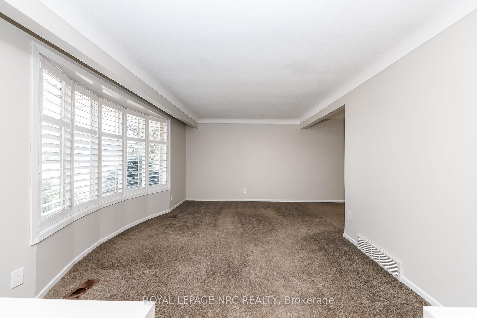 Photo 17 of 206 Parnell Road, St. Catharines, Vine/Linwell — HOMEH
