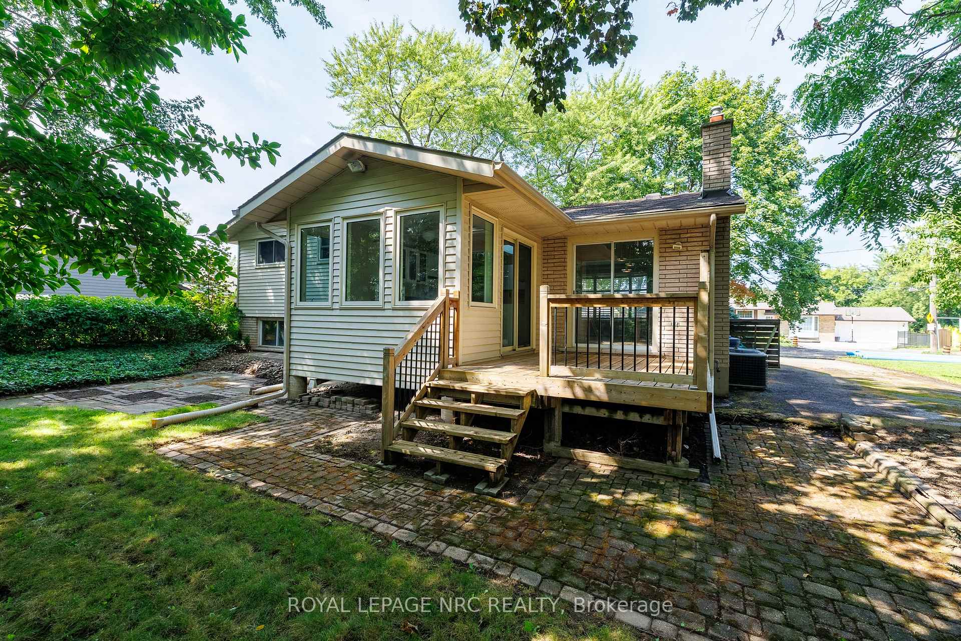 Photo 59 of 206 Parnell Road, St. Catharines, Vine/Linwell — HOMEH