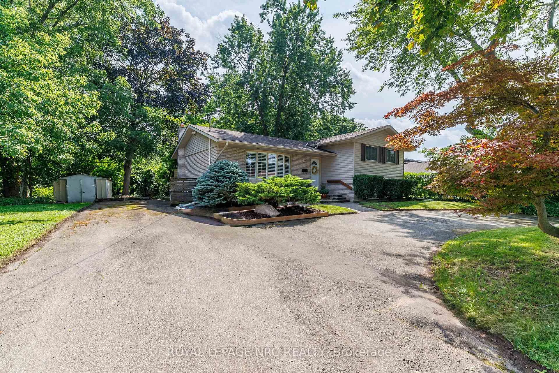 Photo 6 of 206 Parnell Road, St. Catharines, Vine/Linwell — HOMEH
