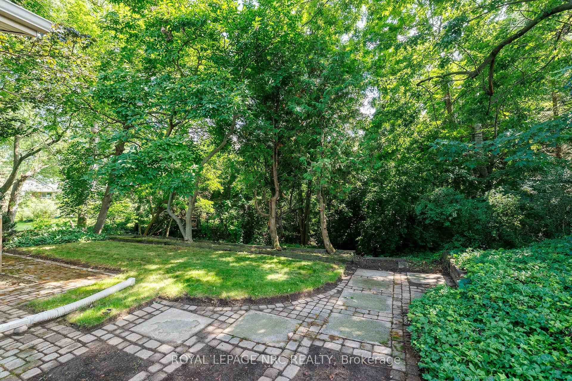 Photo 12 of 206 Parnell Road, St. Catharines, Vine/Linwell — HOMEH