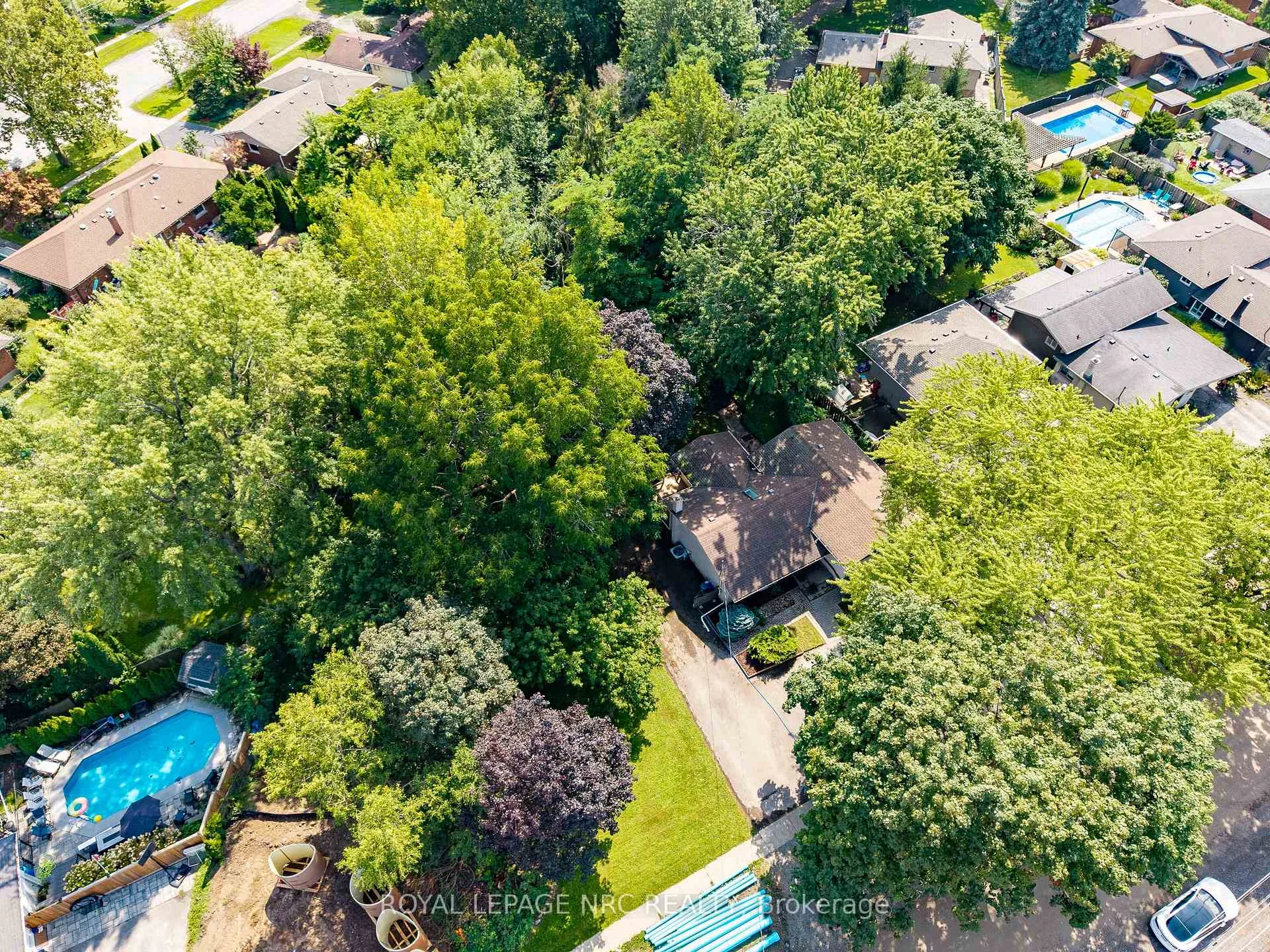 Photo 25 of 206 Parnell Road, St. Catharines, Vine/Linwell — HOMEH