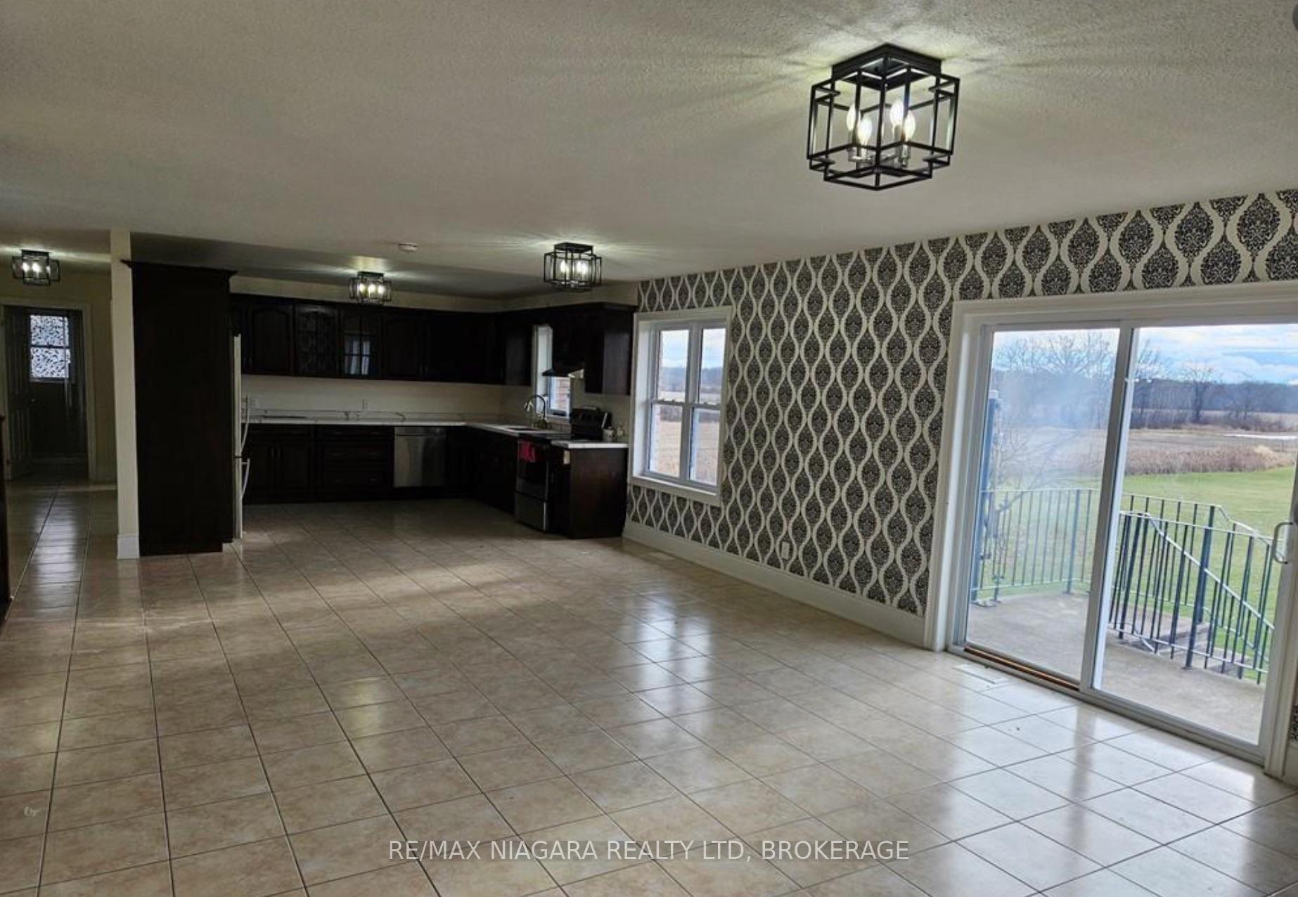 Photo 18 of Unit Upper, 1010 Foss Road, Pelham, Fenwick — HOMEH