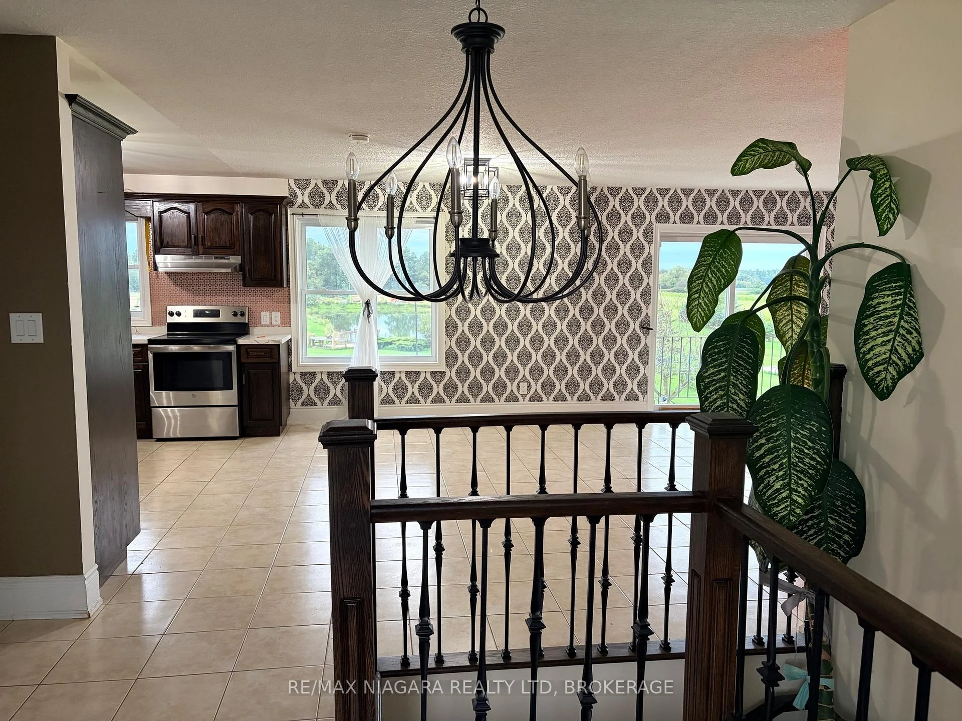 Photo 4 of Unit Upper, 1010 Foss Road, Pelham, Fenwick — HOMEH