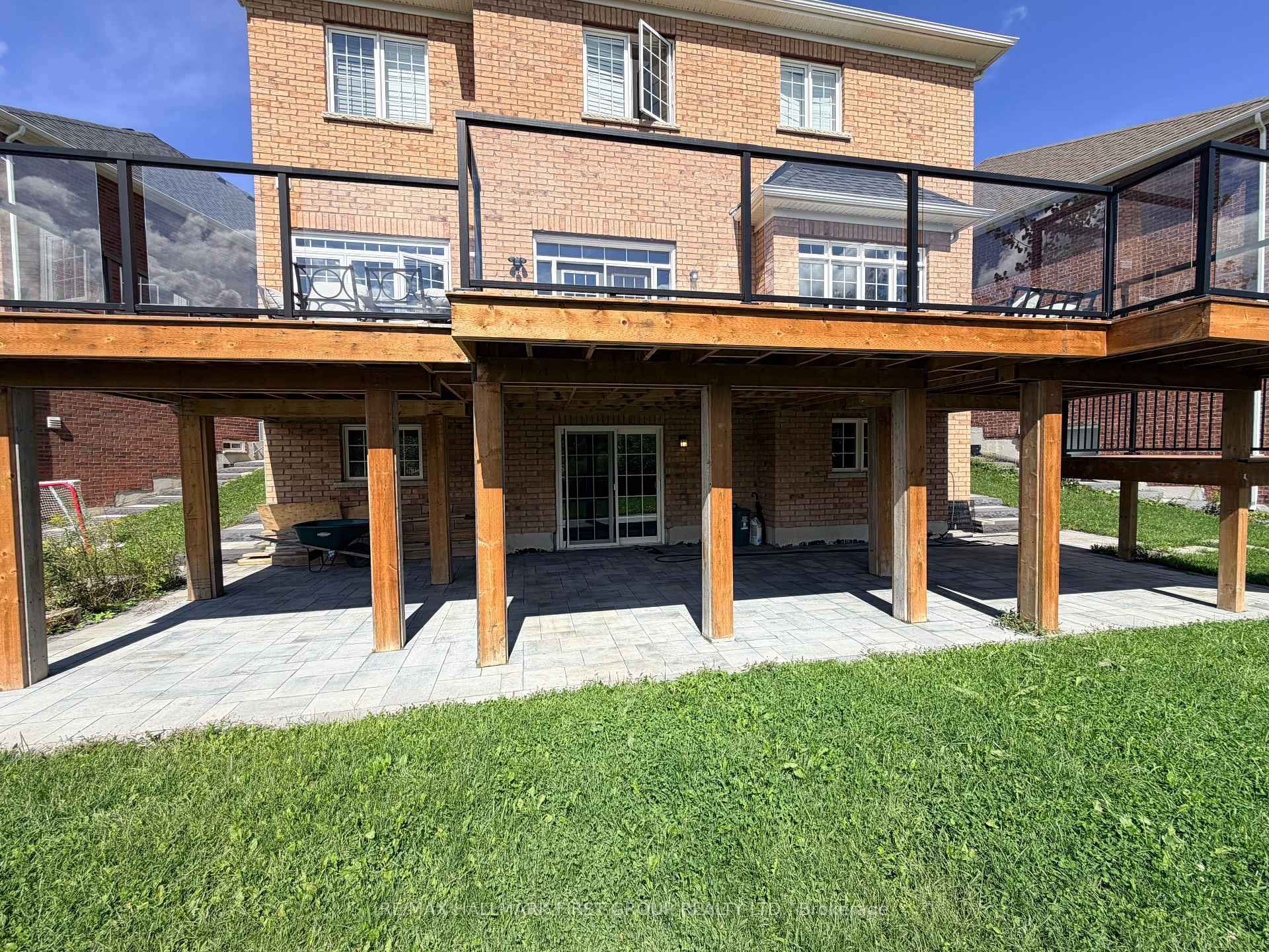 Photo 3 of 1671 William Lott Drive, Oshawa, Taunton — HOMEH
